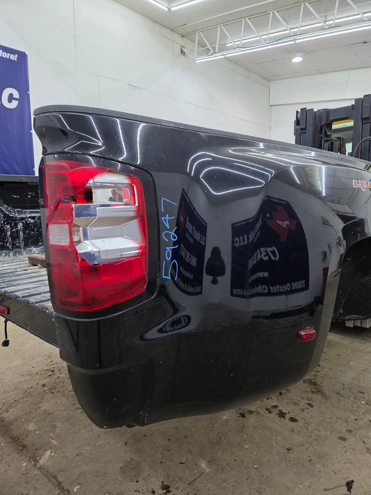 2014-2019 Chevrolet Silverado / GMC Sierra 3500 HD 8' Dually Truck Bed