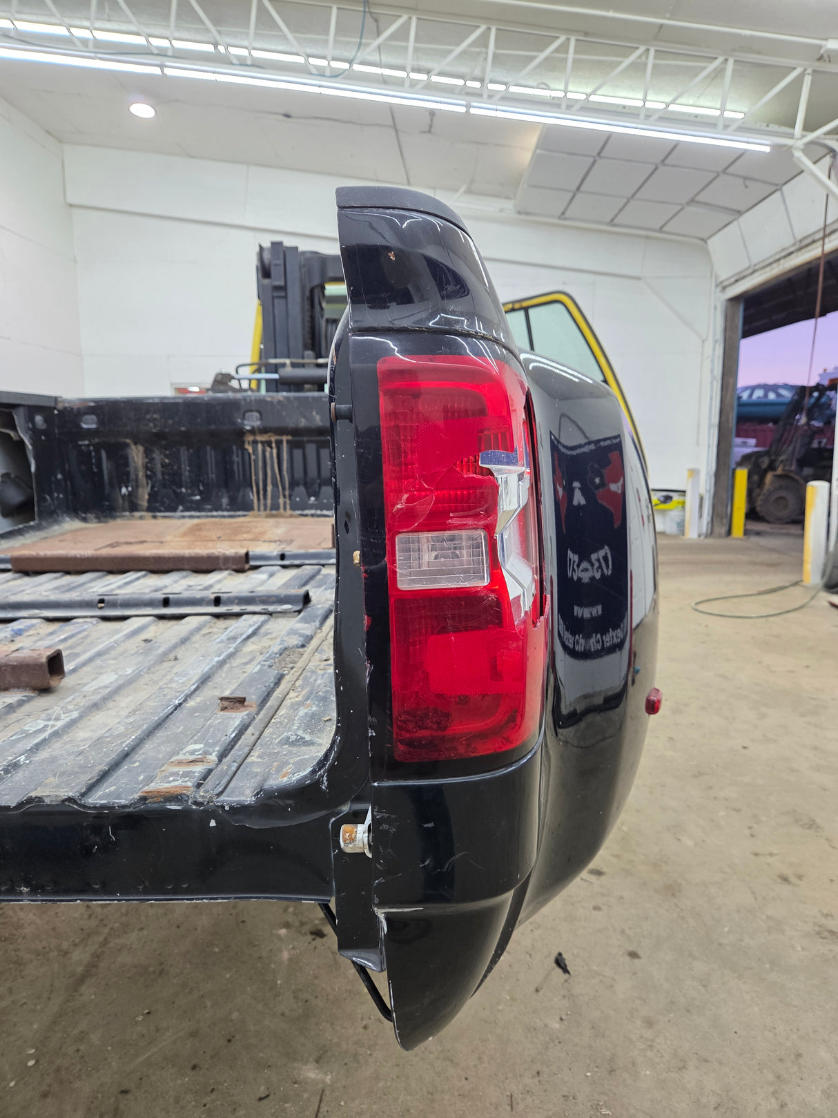 2014-2019 Chevrolet Silverado / GMC Sierra 3500 HD 8' Dually Truck Bed