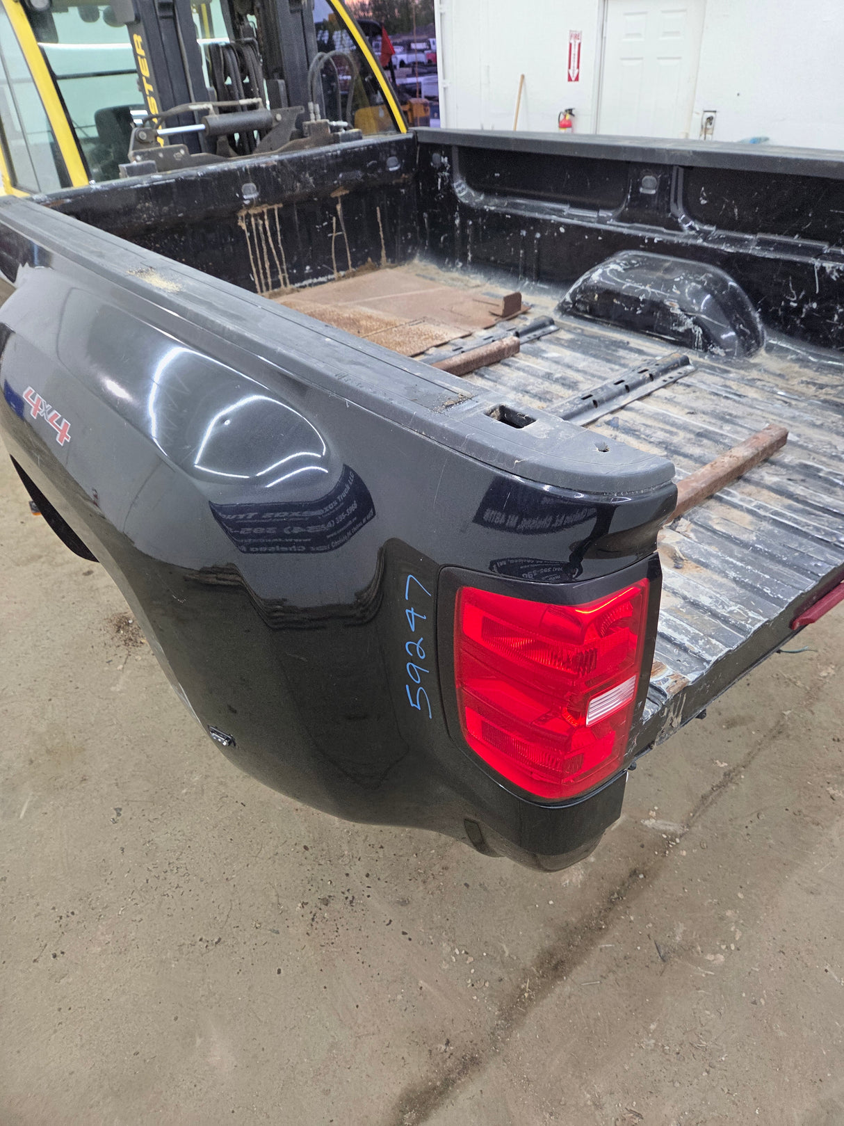 2014-2019 Chevrolet Silverado / GMC Sierra 3500 HD 8' Dually Truck Bed