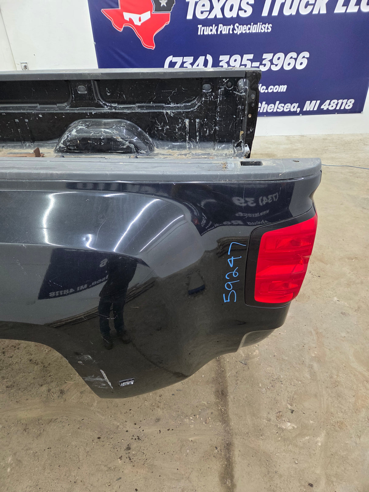 2014-2019 Chevrolet Silverado / GMC Sierra 3500 HD 8' Dually Truck Bed
