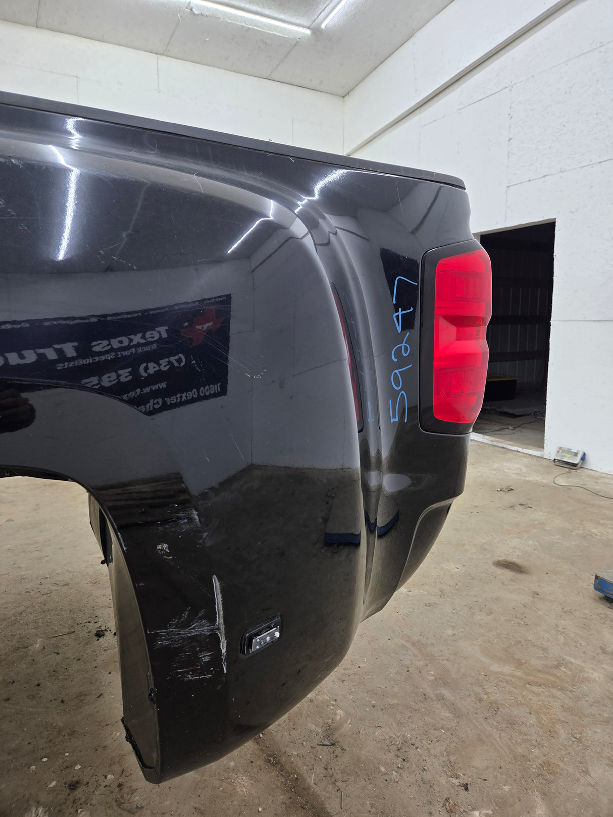 2014-2019 Chevrolet Silverado / GMC Sierra 3500 HD 8' Dually Truck Bed