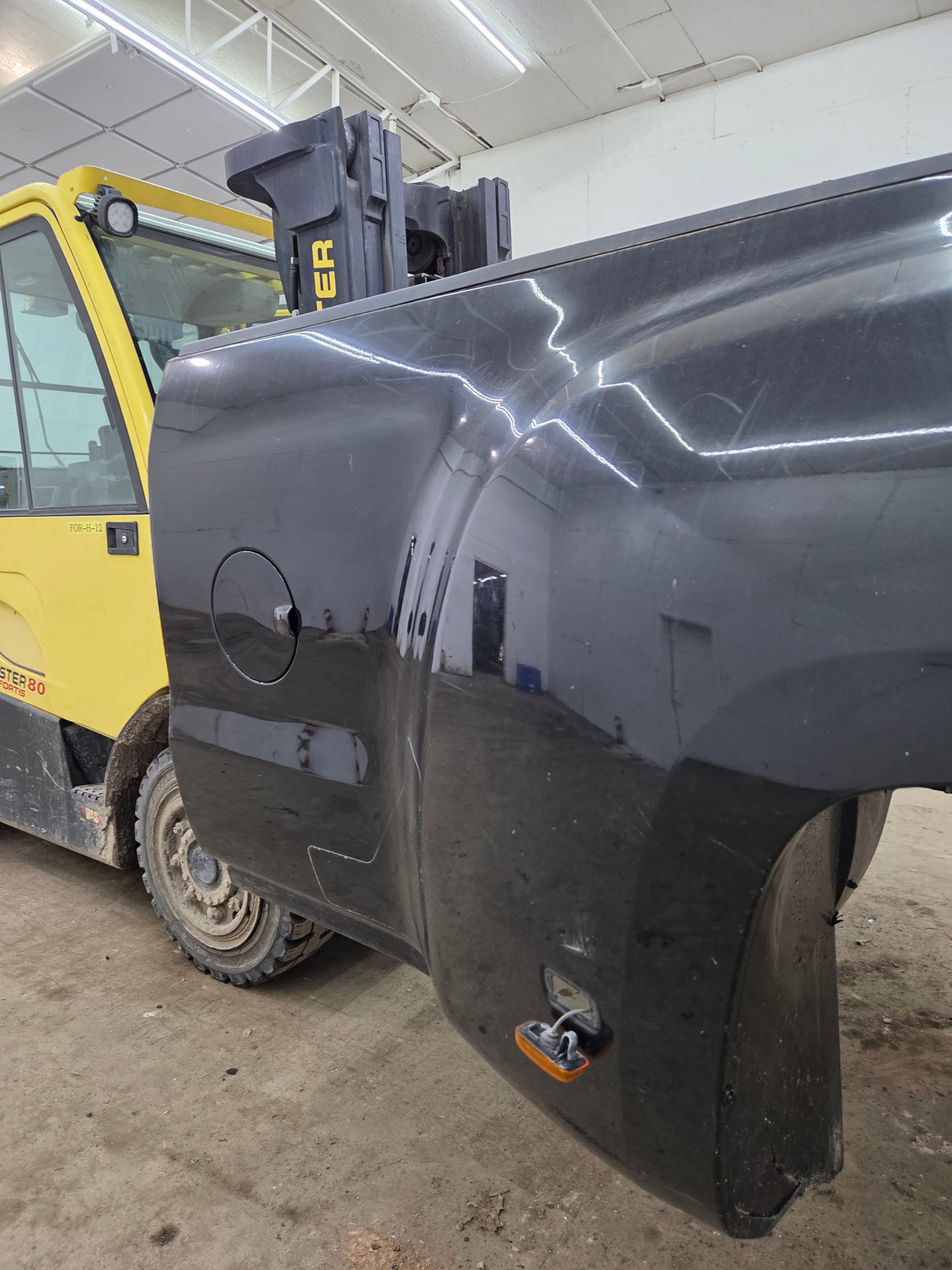 2014-2019 Chevrolet Silverado / GMC Sierra 3500 HD 8' Dually Truck Bed