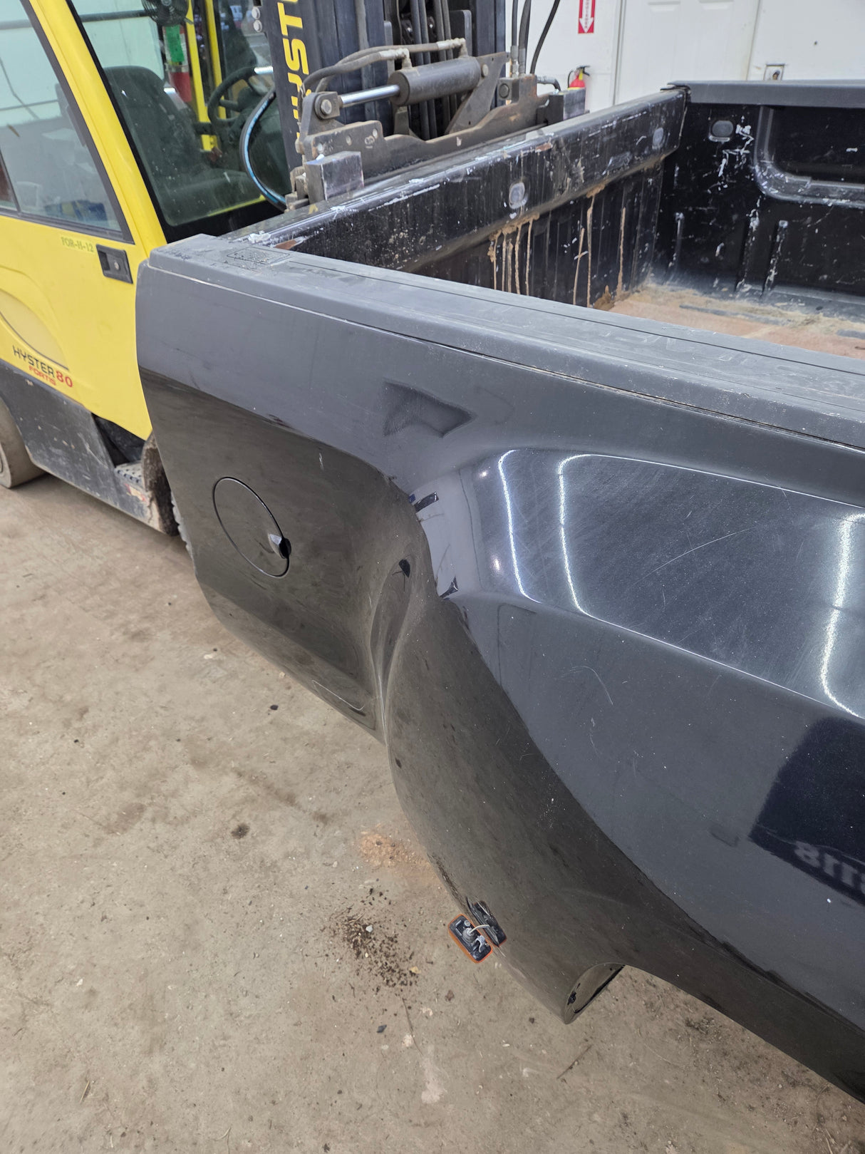 2014-2019 Chevrolet Silverado / GMC Sierra 3500 HD 8' Dually Truck Bed