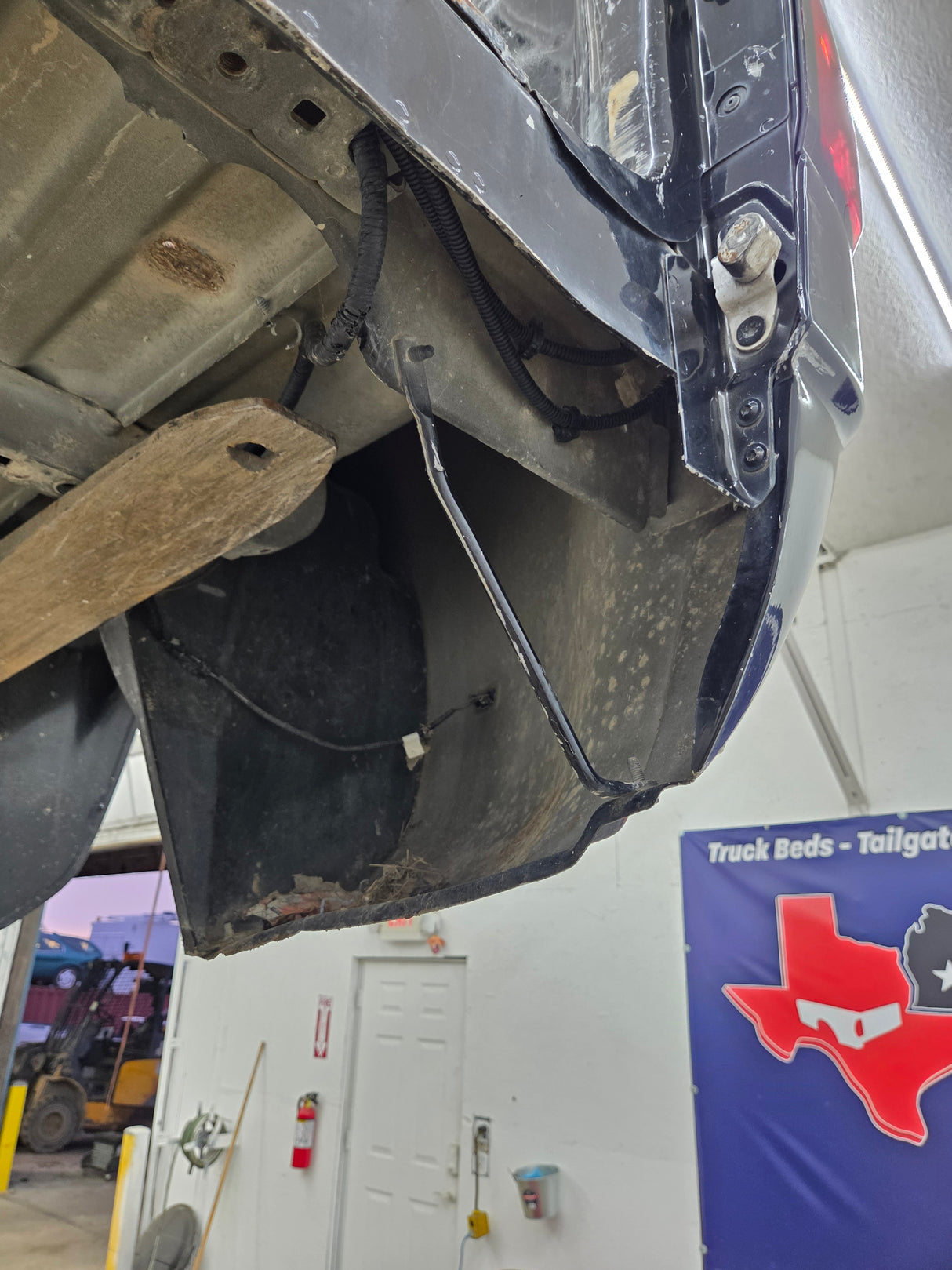 2014-2019 Chevrolet Silverado / GMC Sierra 3500 HD 8' Dually Truck Bed