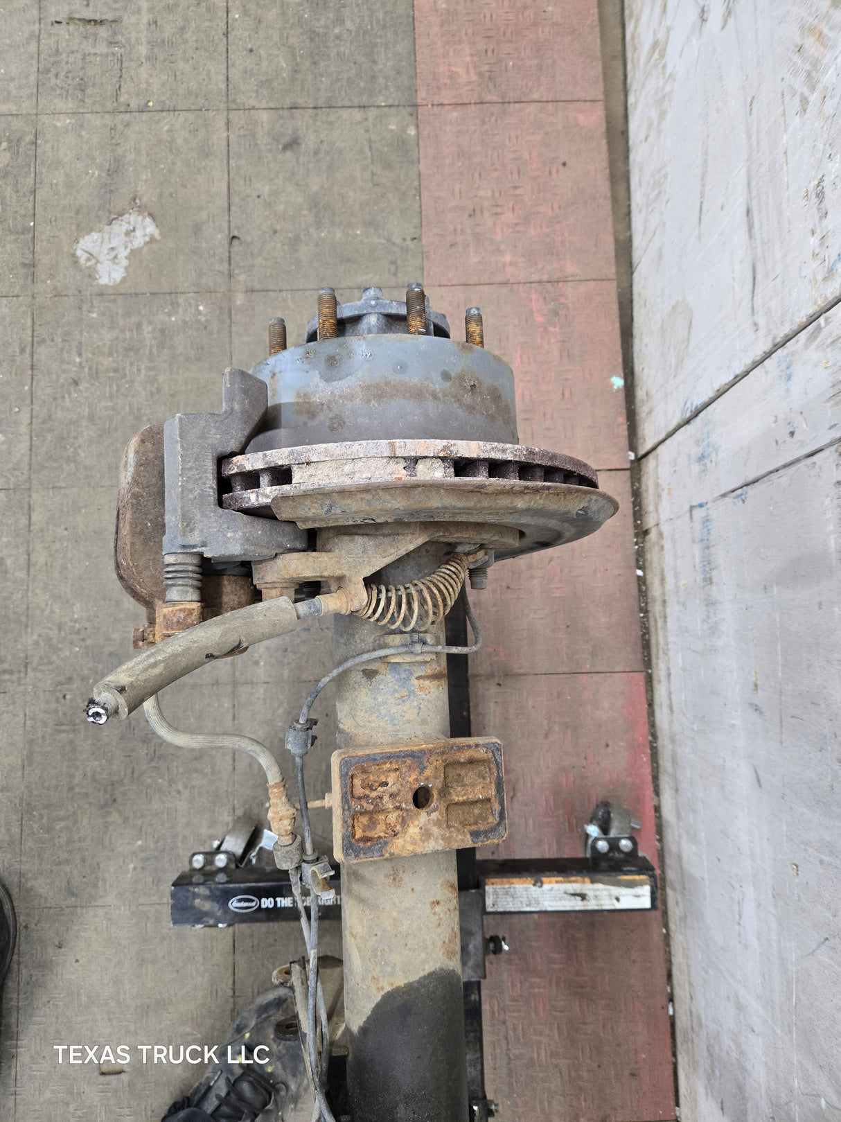 2011-2012 Ford Super Duty F250 F350 Rear Axle 3.73 Gear Ratio Electric Locking Rear End