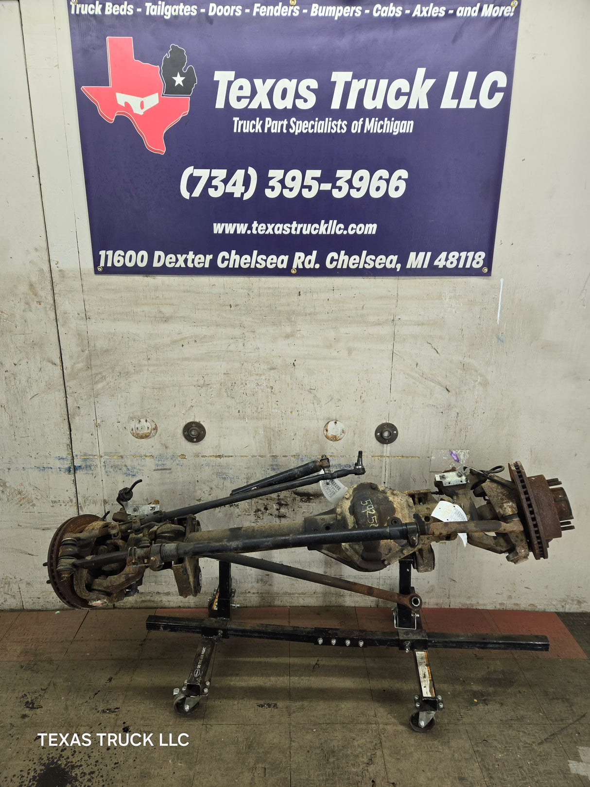 2011-2012 Ford Super Duty F250 F350 Front Axle 3.73 Gear Ratio
