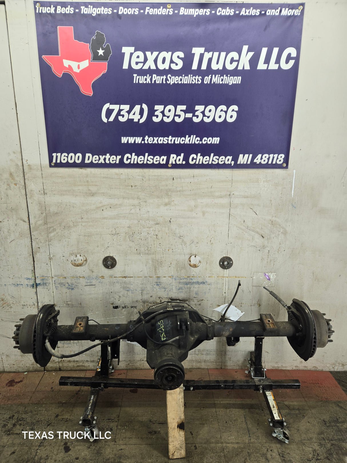 2008-2010 Ford Super Duty F250 F350 SRW Rear Axle 3.73 Gear Ratio