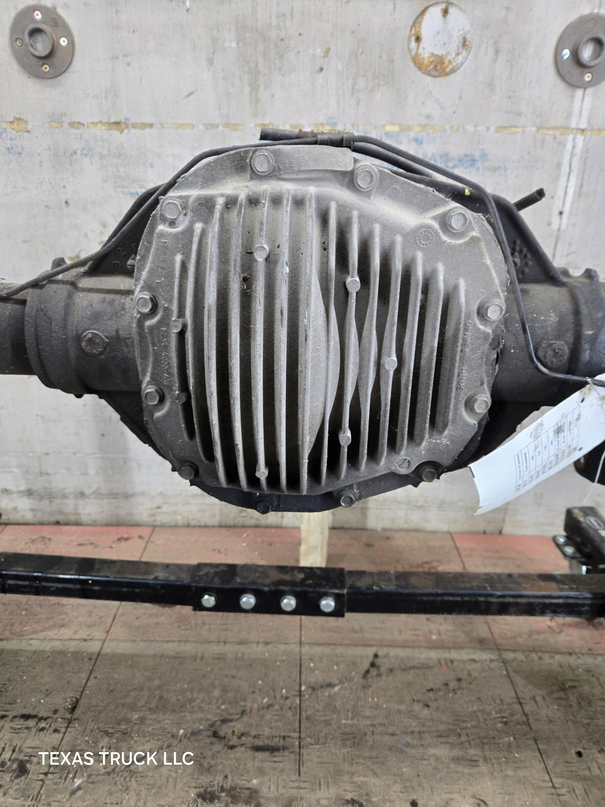 2008-2010 Ford Super Duty F250 F350 SRW Rear Axle 3.73 Gear Ratio