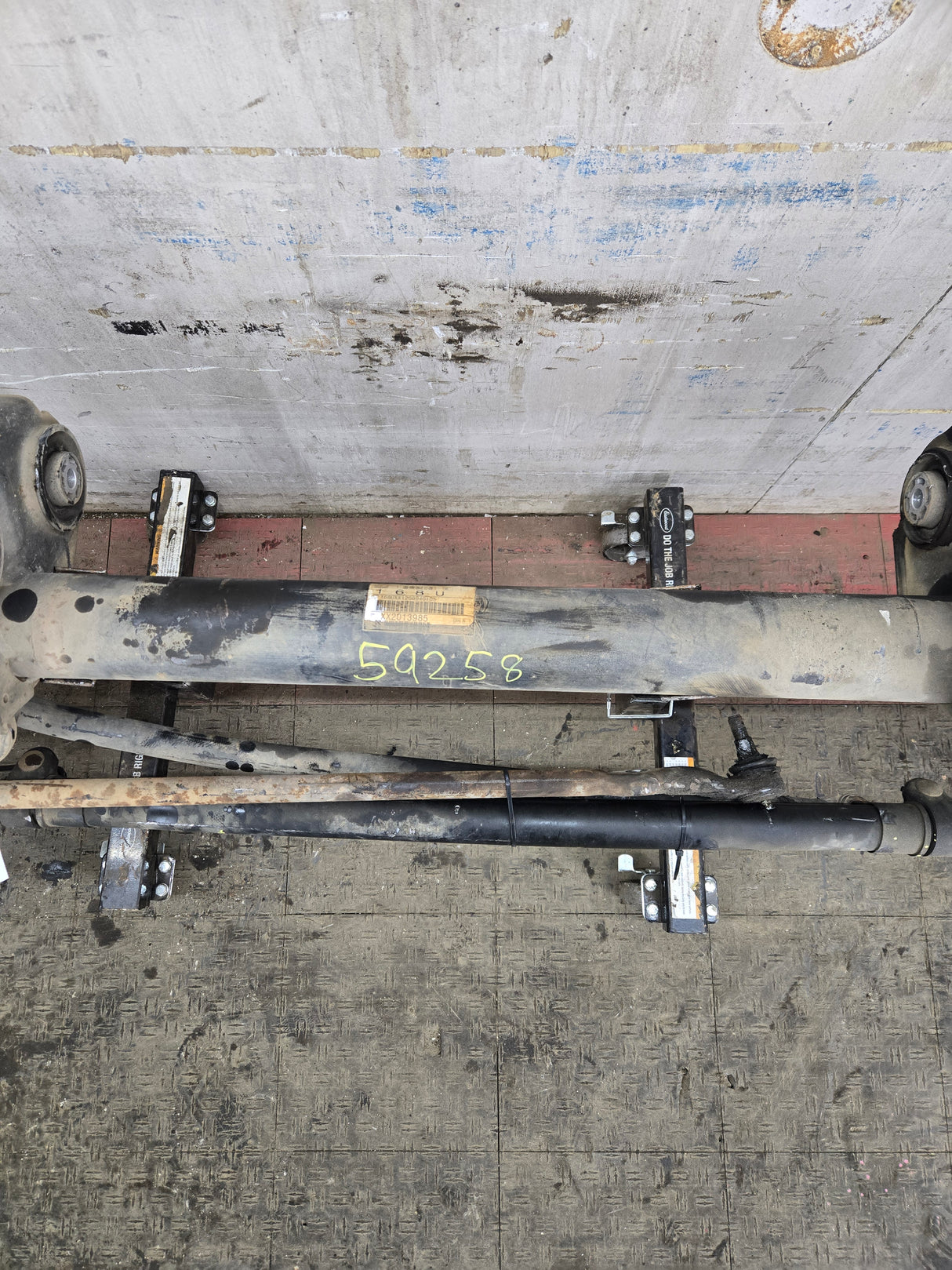 2005-2016 Ford Super Duty F450 F550 FRONT Axle 2wd