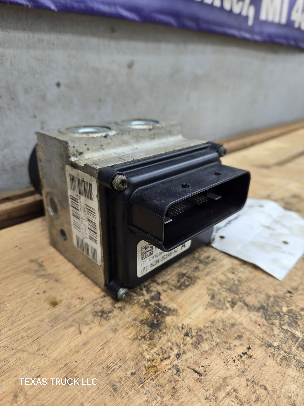 2005-2007 Ford Super Duty F250 F350 ABS Pump Module Control Assembly - 5C34-2C346-AJ