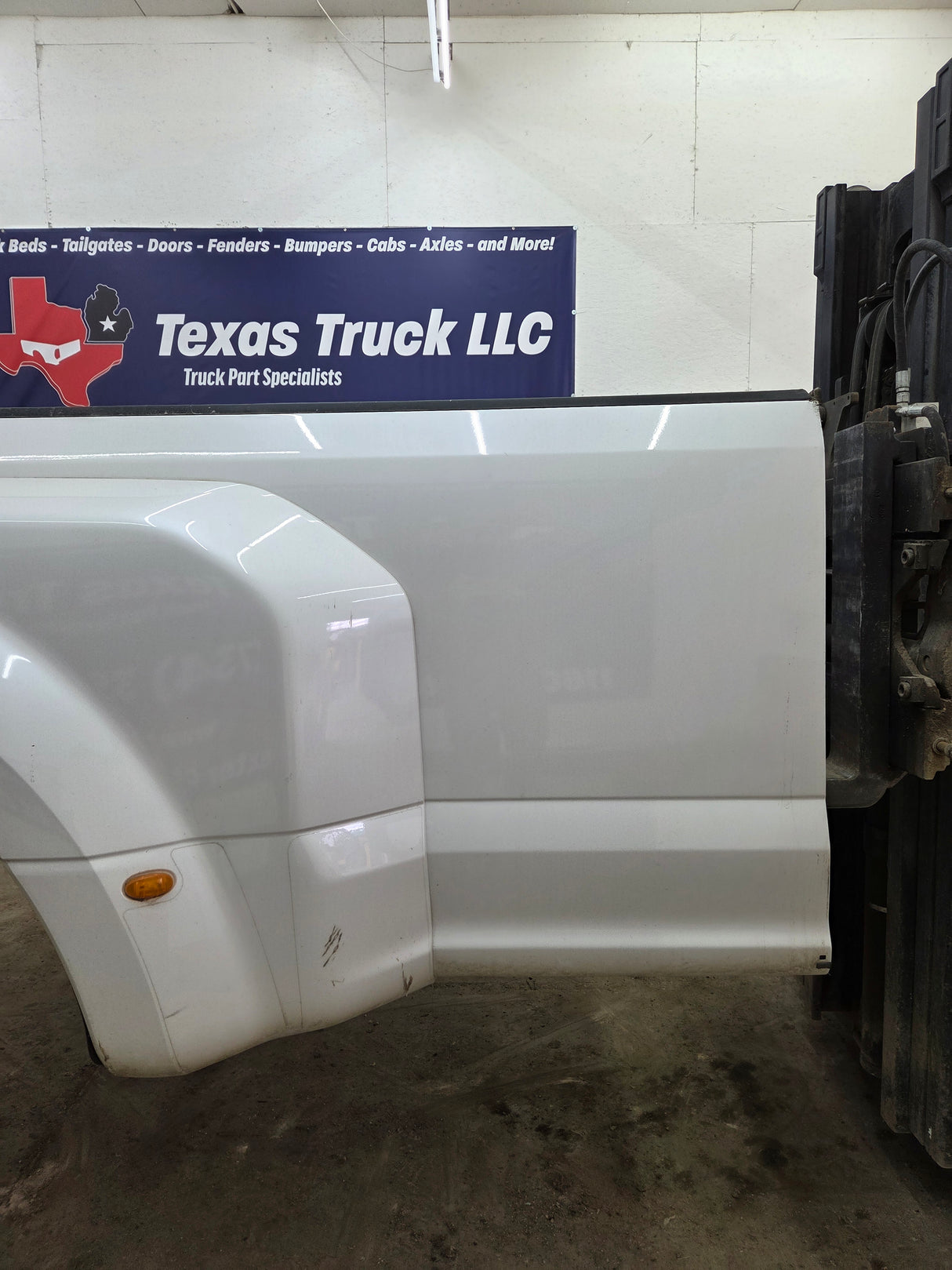 2017-2022 Ford Super Duty F350 F450 F550 8' Dually Bed