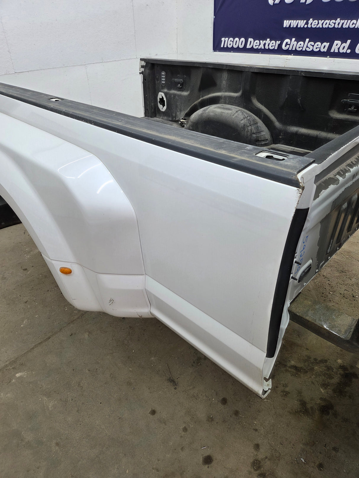 2017-2022 Ford Super Duty F350 F450 F550 8' Dually Bed