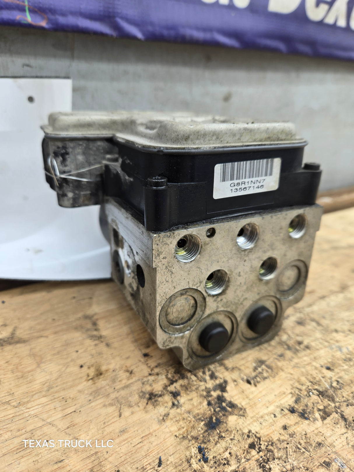2003-2006 Chevrolet Silverado GMC ABS Pump Module Control Assembly - 13567146