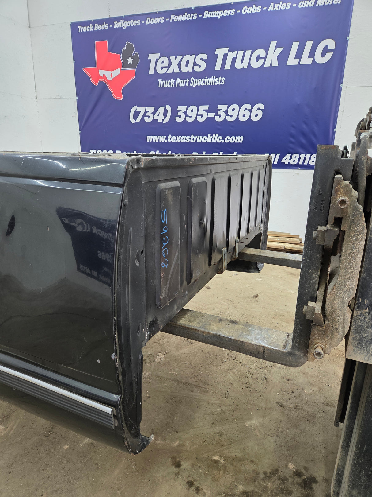 1988-2000 Chevrolet Silverado / GMC Sierra 3500 OBS 8' Dually Truck Bed - Black