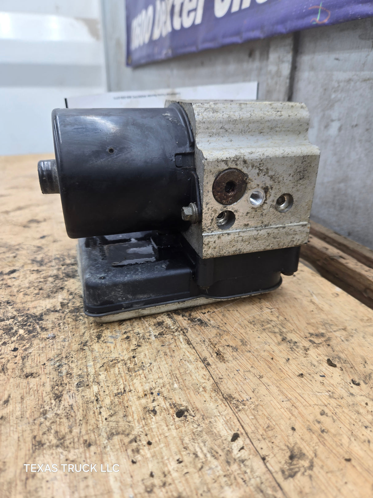 2003-2006 Chevrolet Silverado GMC ABS Pump Module Control Assembly - 13567145