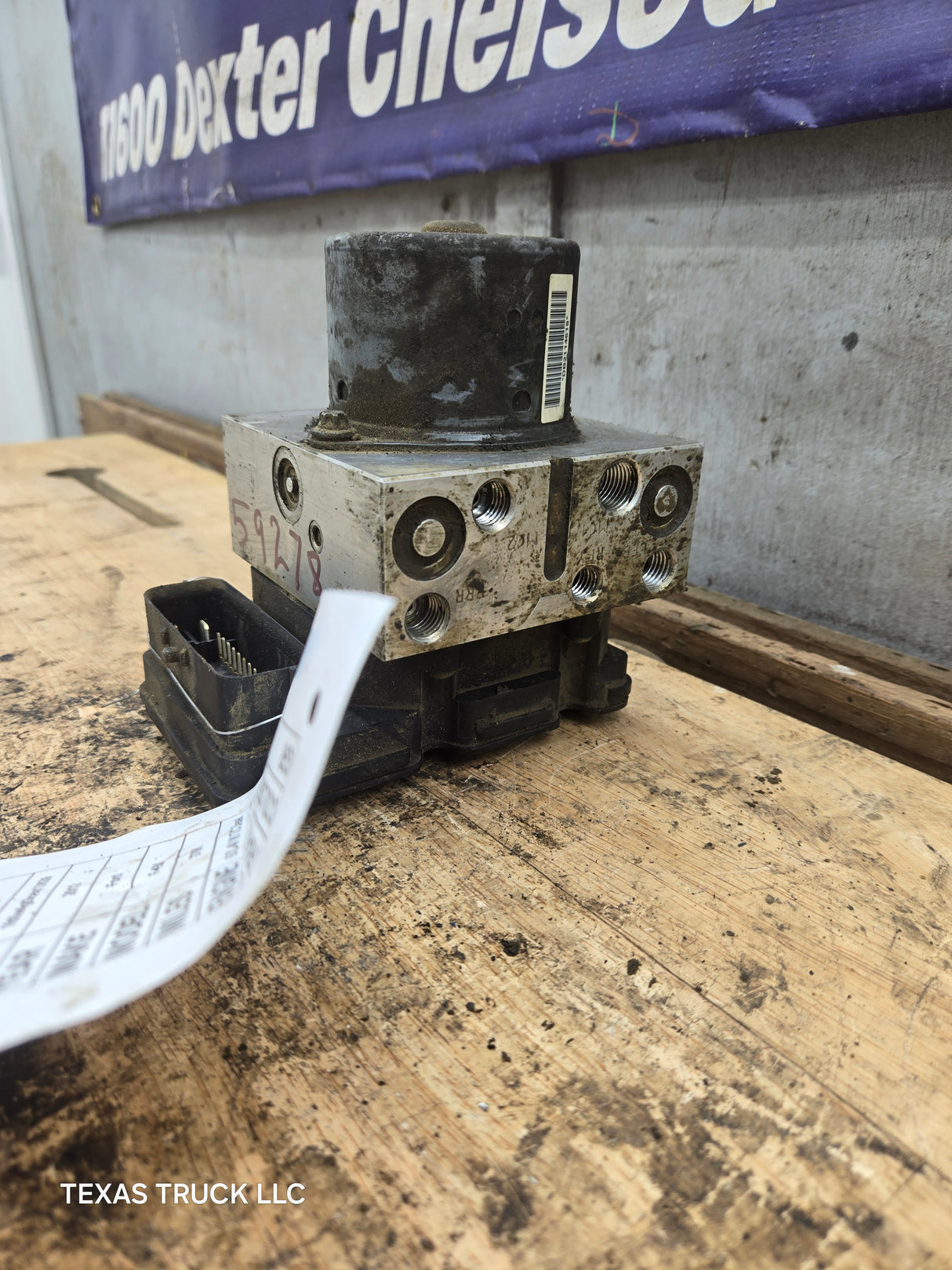 2012 Ford Super Duty F450 F550 ABS Pump Module Control Assembly - BC34-2C346-AG