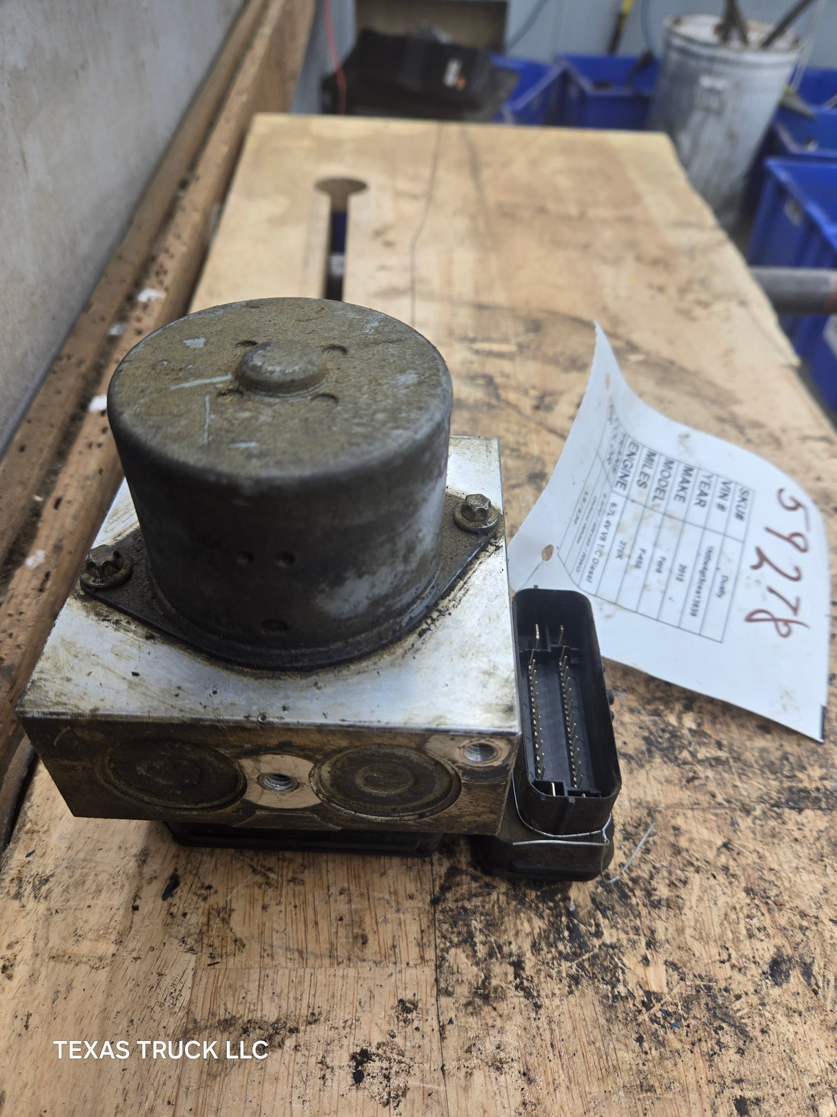 2012 Ford Super Duty F450 F550 ABS Pump Module Control Assembly - BC34-2C346-AG