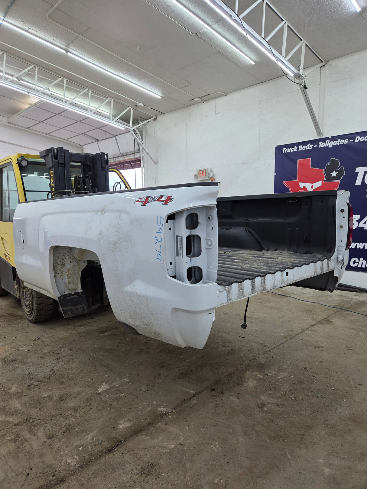 2014-2019 Chevrolet Silverado 1500 2500HD 3500HD 8' Long Truck Bed