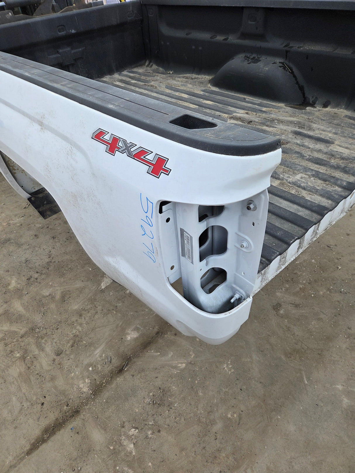 2014-2019 Chevrolet Silverado 1500 2500HD 3500HD 8' Long Truck Bed