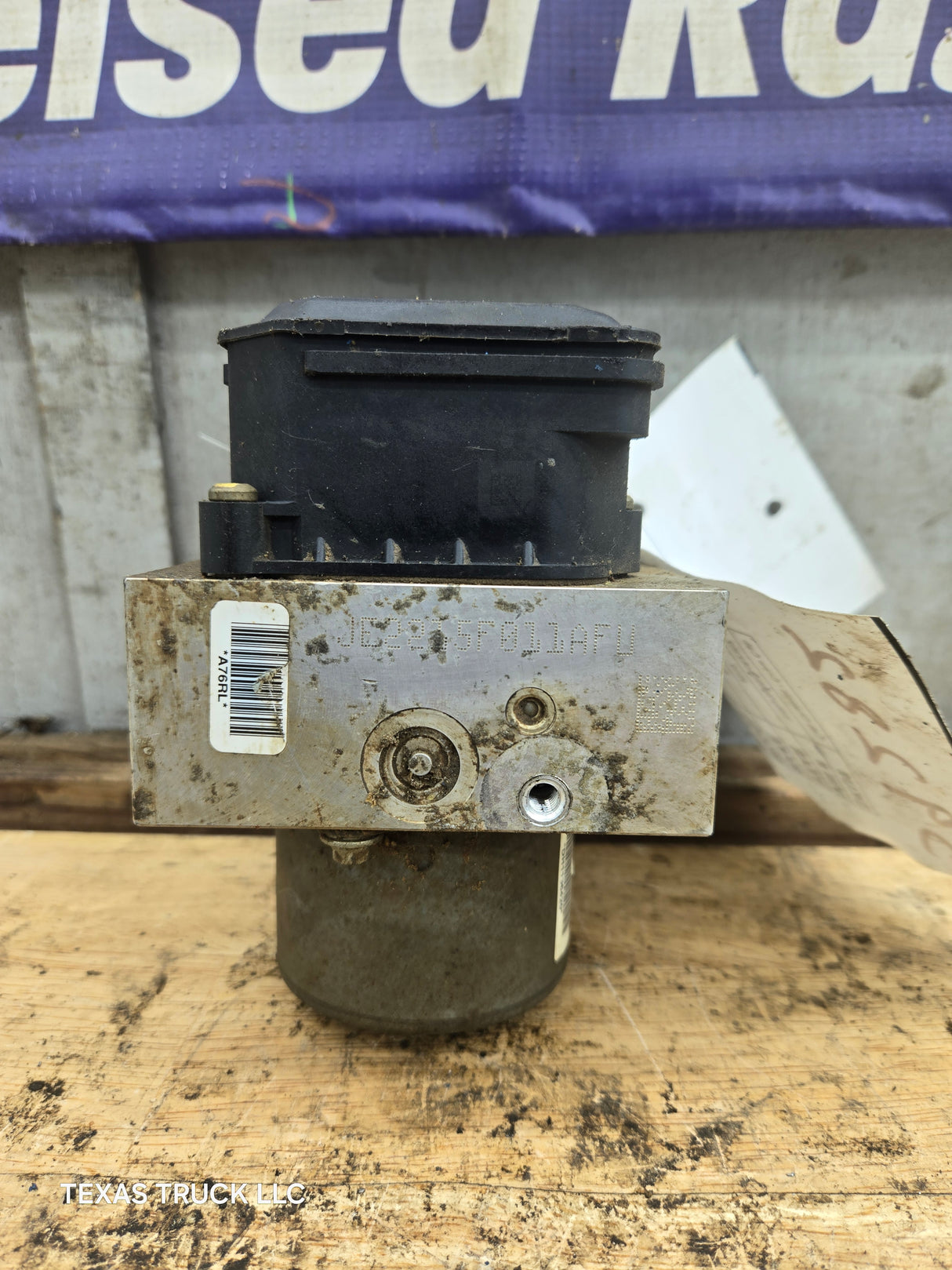 2012 Ford Super Duty F250 F350 ABS Pump Module Control Assembly - BC34-2C346-AH