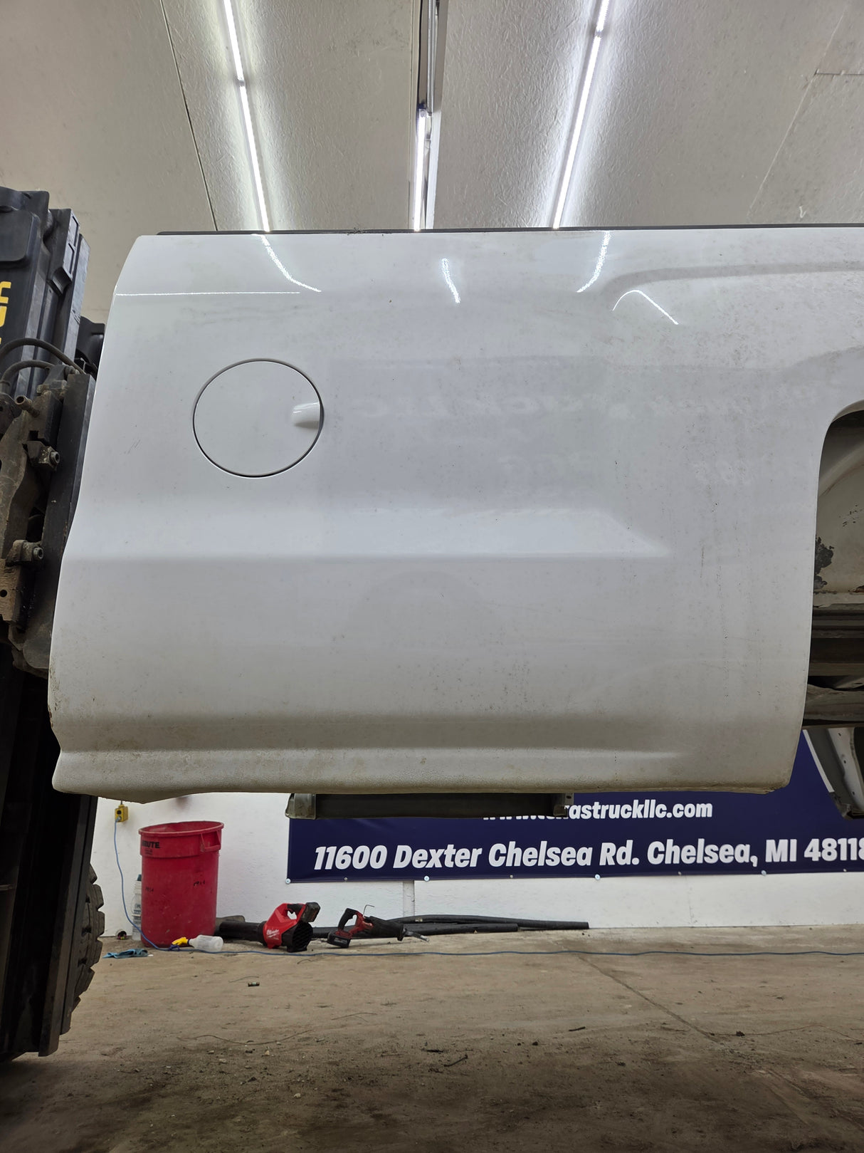 2014-2019 Chevrolet Silverado 1500 2500 3500 HD 8' Long Truck Bed