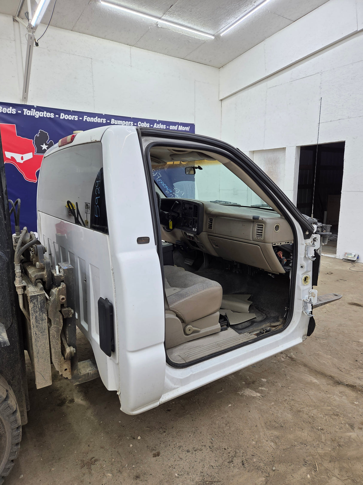 1999-2007 Chevrolet Silverado / GMC Sierra 1500 2500 HD 3500HD Regular Cab Body