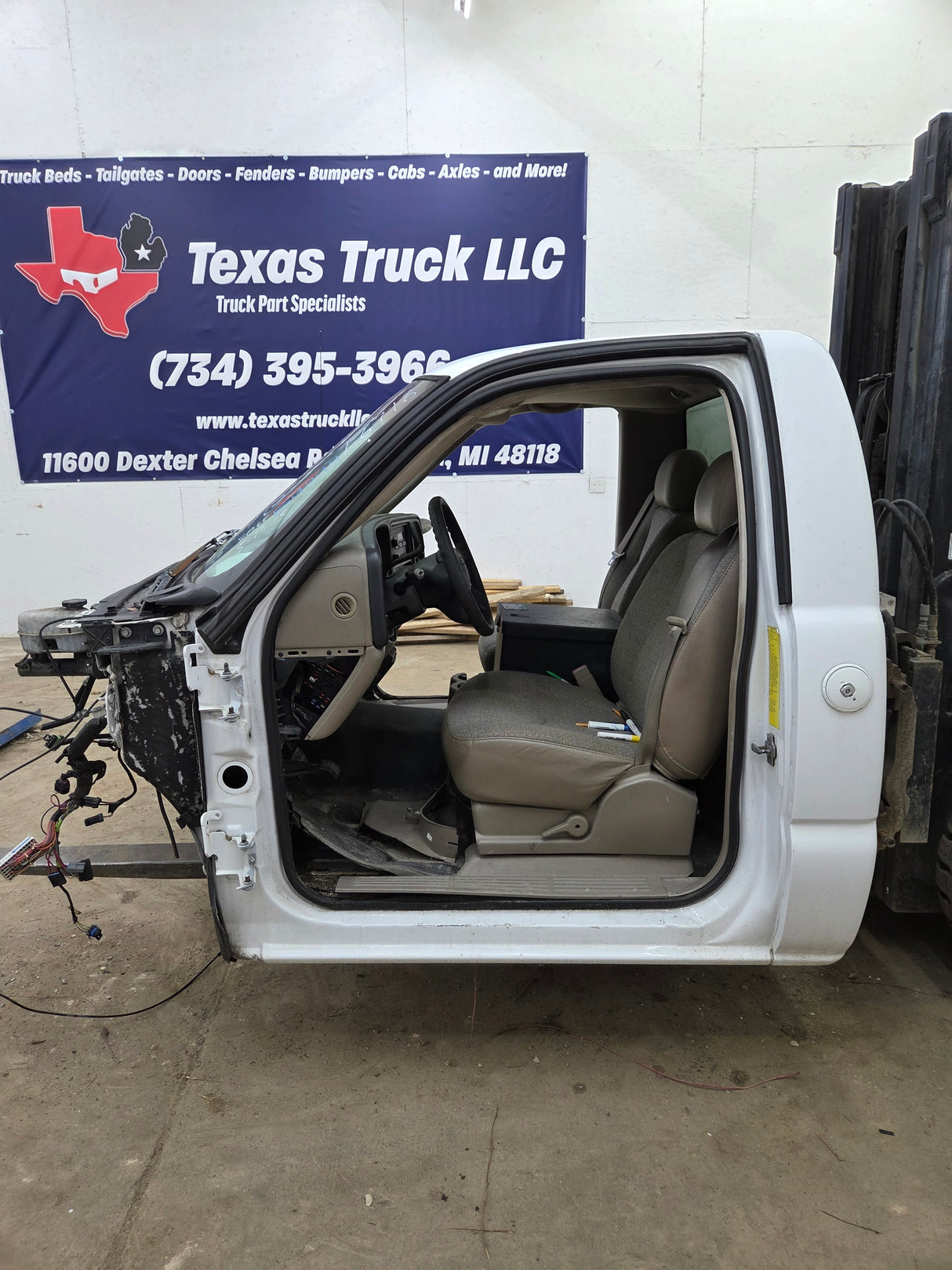 1999-2007 Chevrolet Silverado / GMC Sierra 1500 2500 HD 3500HD Regular Cab Body