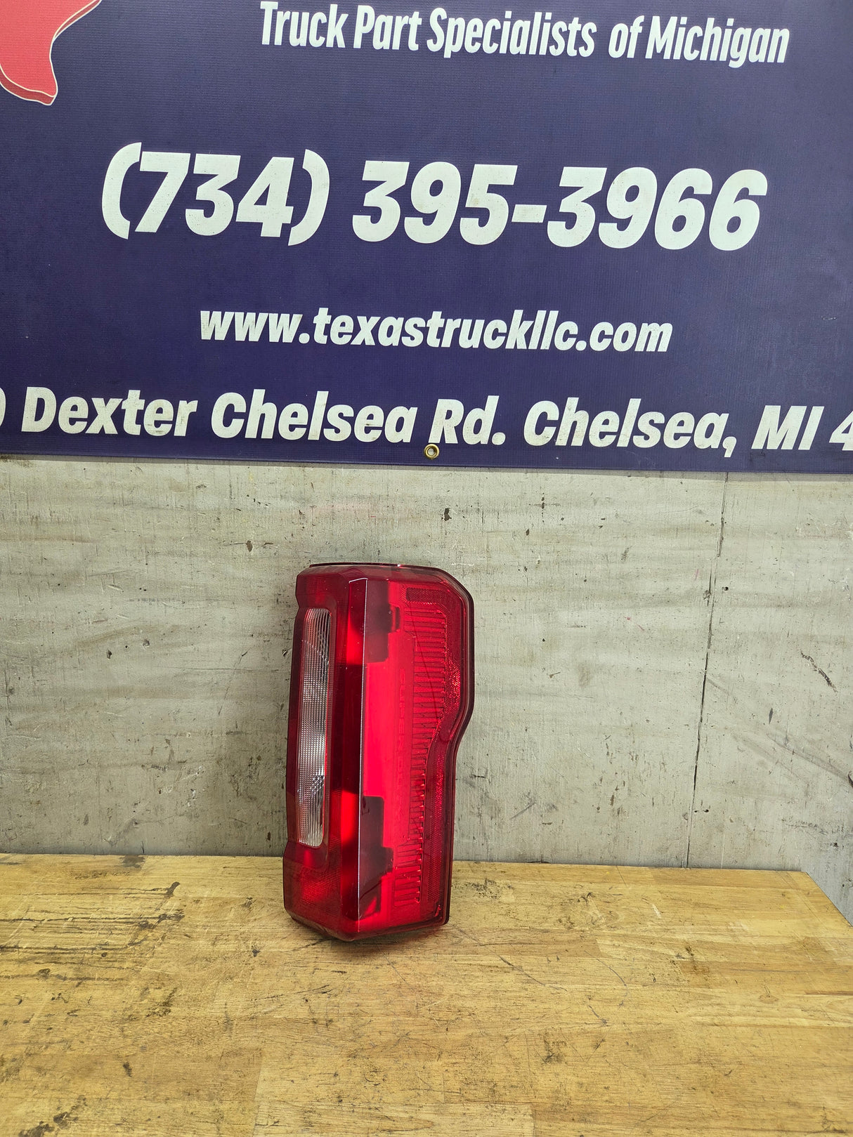 2023-2026 Ford Super Duty F250 F350 F450 F550 OEM RH Passenger Side Tail Light PC3B-13B504-A