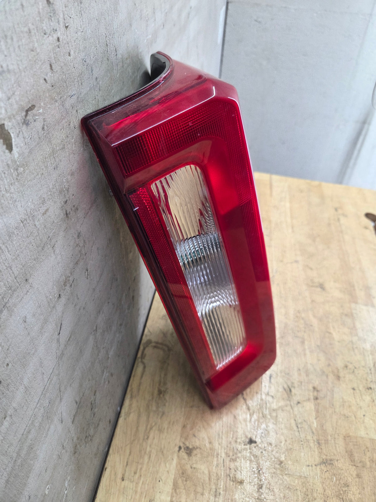 2023-2026 Ford Super Duty F250 F350 F450 F550 OEM RH Passenger Side Tail Light PC3B-13B504-A