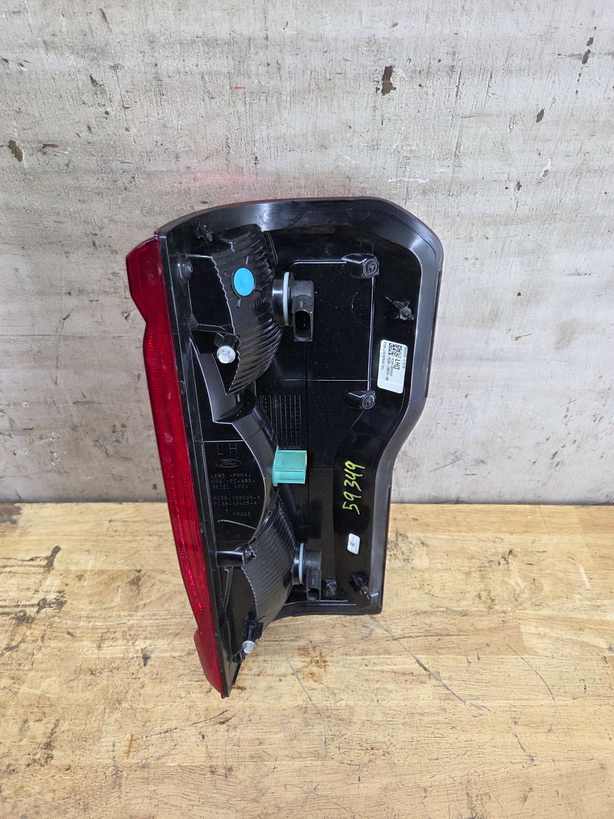 2023-2026 Ford Super Duty Driver Side Tail Light PC3B-13B505-AG F250 F350 F450 F550