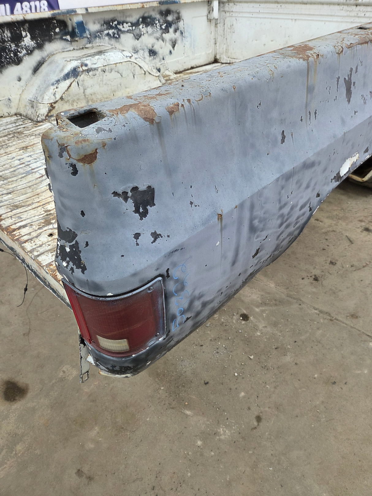 1979-1987 Chevrolet / GMC Square Body 8' Long Bed C10 C15 C20 C25 C35 K10 K15 K20 K25 K35