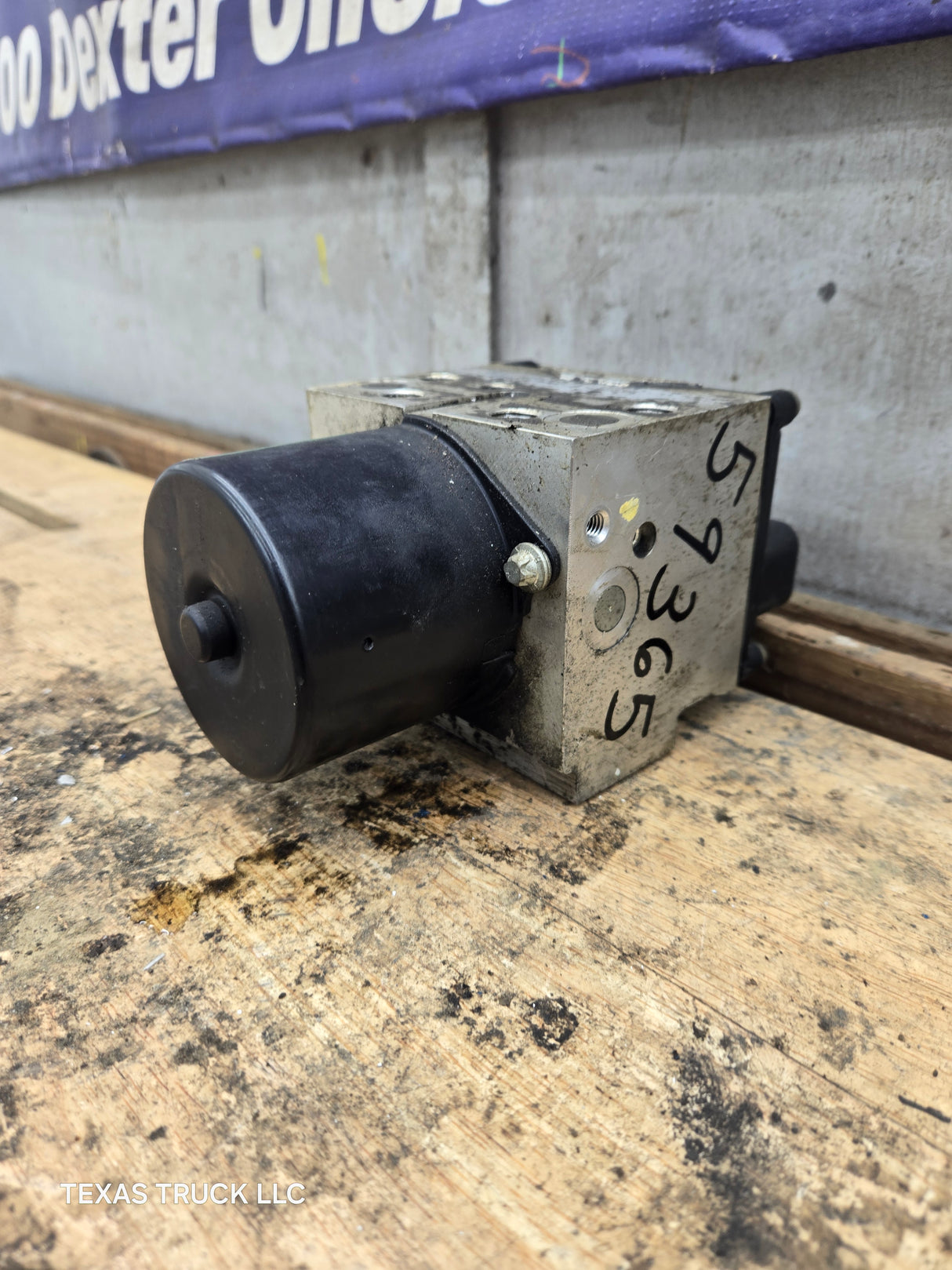 2005-2007 Ford Super Duty F250 F350 ABS Pump Module Control Assembly 6C34-2C346-AD