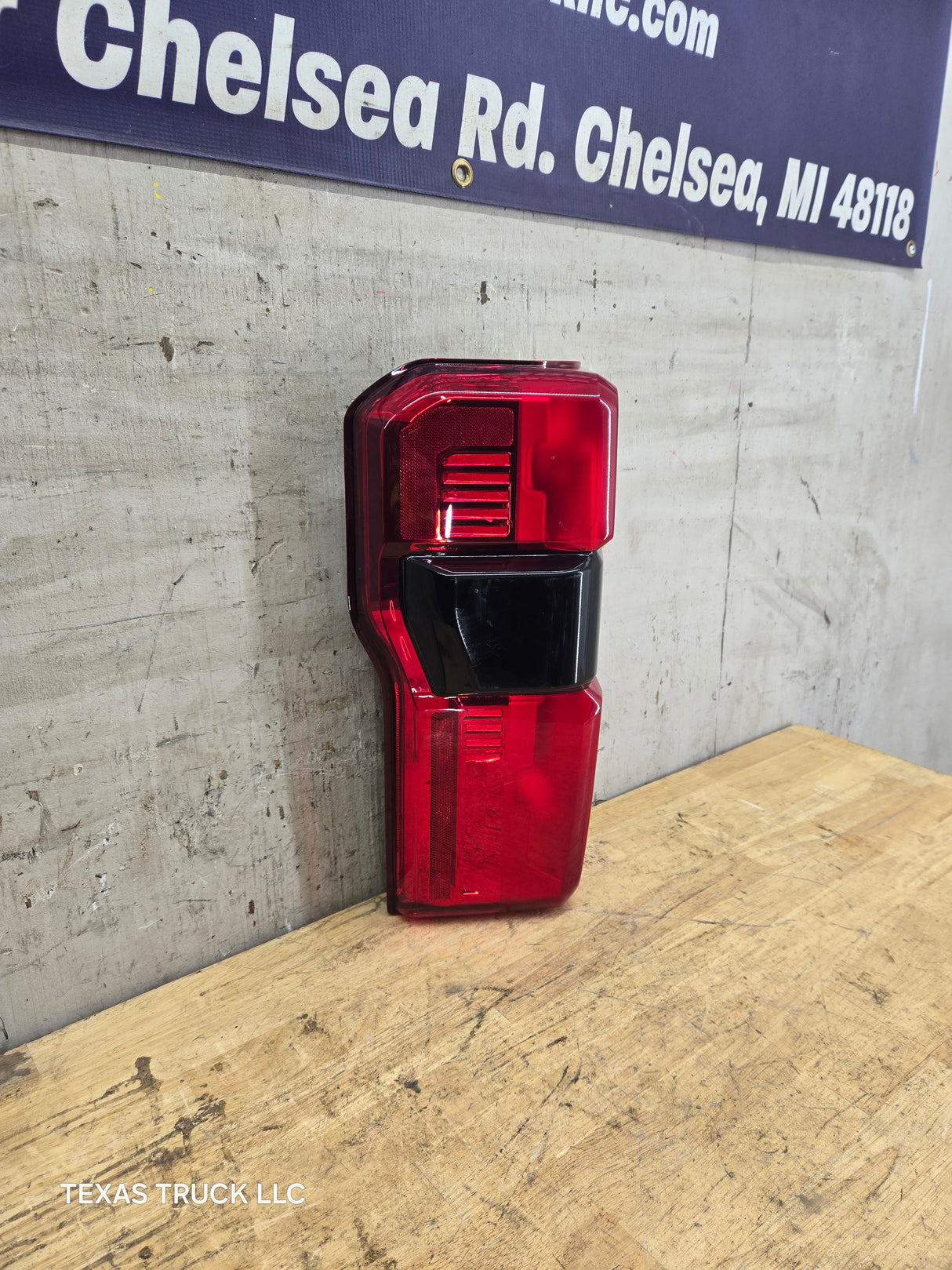 2023-2026 Ford Super Duty Driver Side Tail Light W/Bliss PC3B-13B505-BJ F250 F350 F450