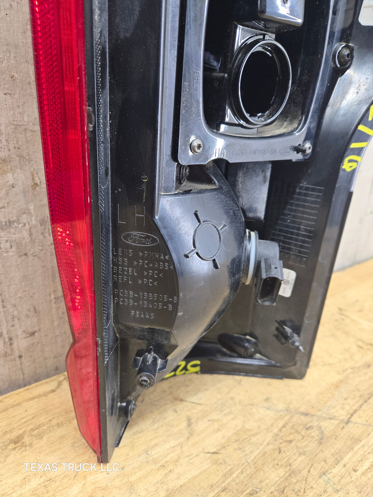 2023-2026 Ford Super Duty Driver Side Tail Light W/Bliss PC3B-13B505-BJ F250 F350 F450