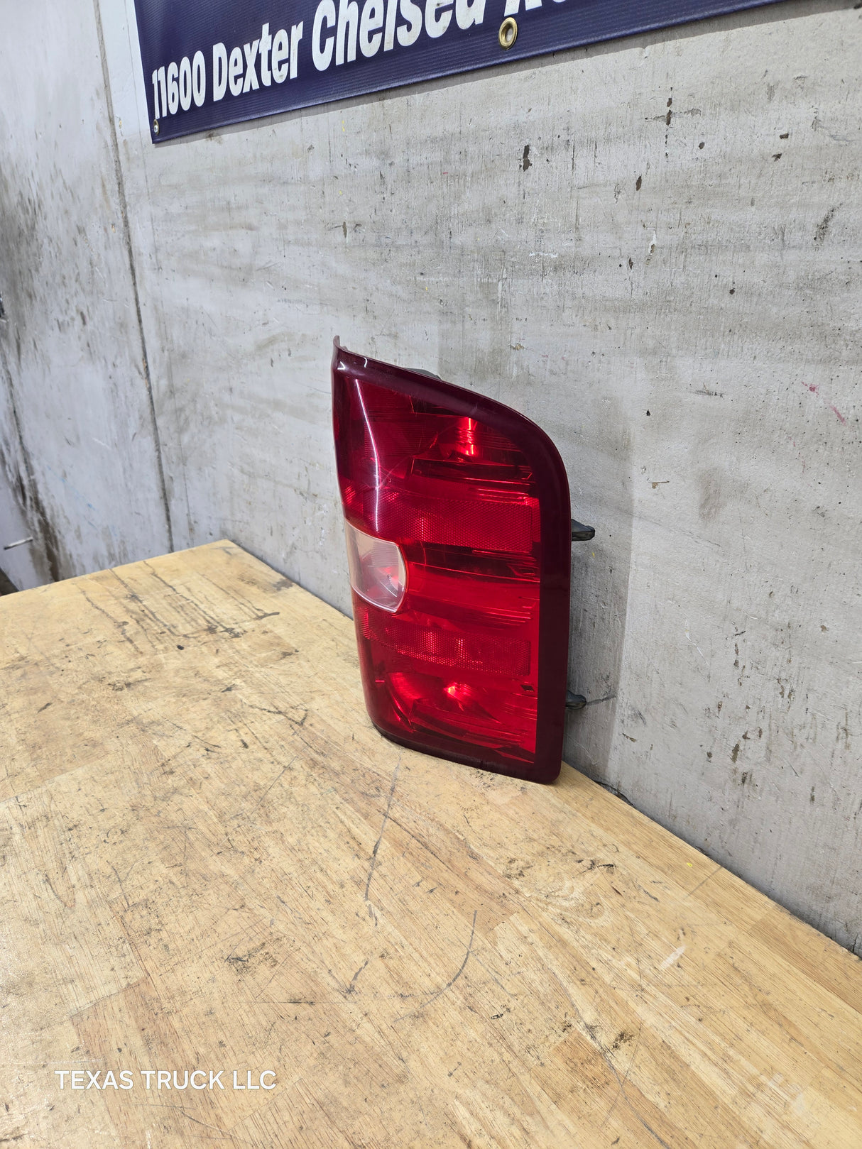 2007-2013 Chevrolet Silverado Passenger Side Tail Light