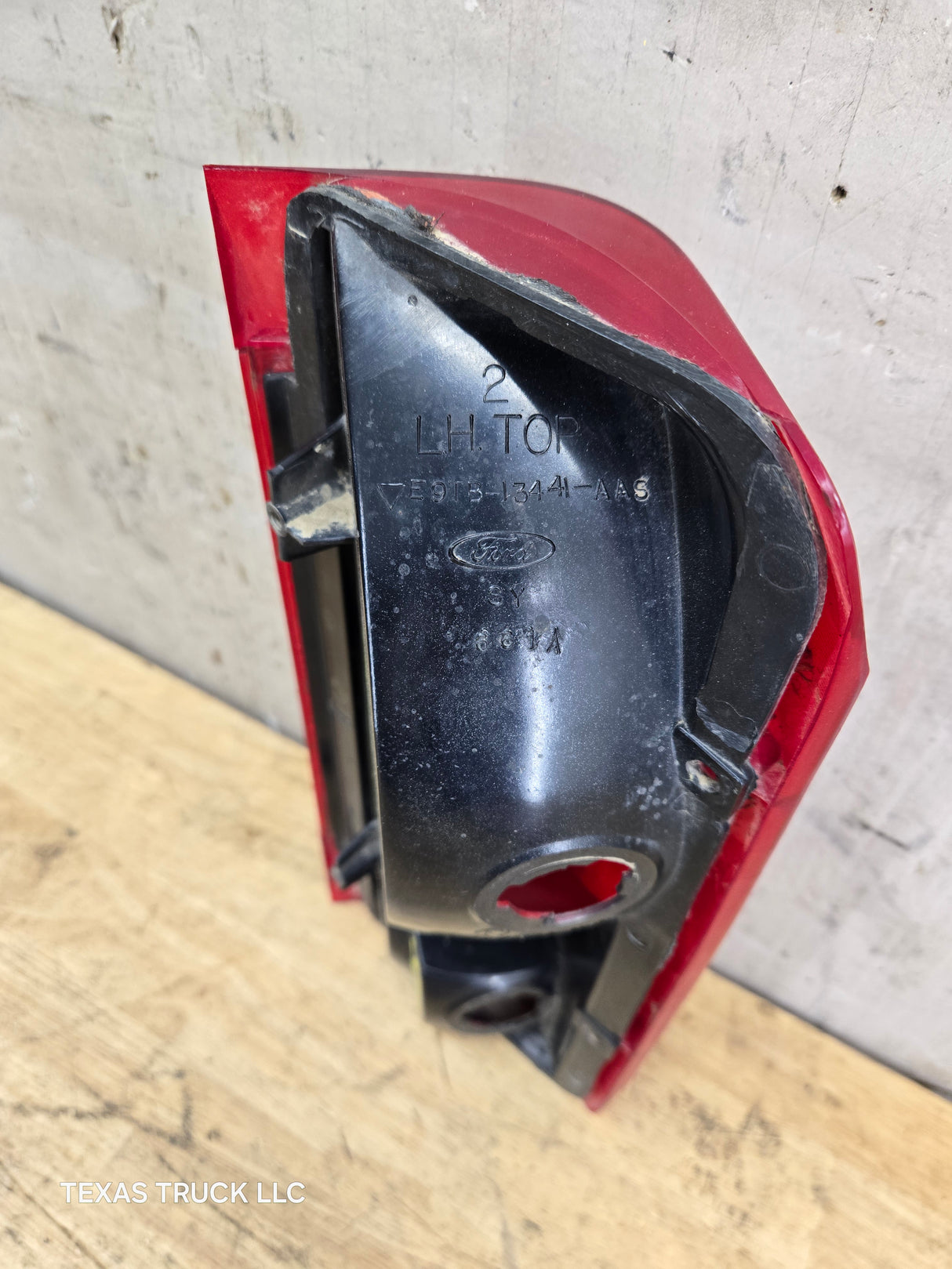 1987-1989 Ford Driver Side Tail Light F150 F250