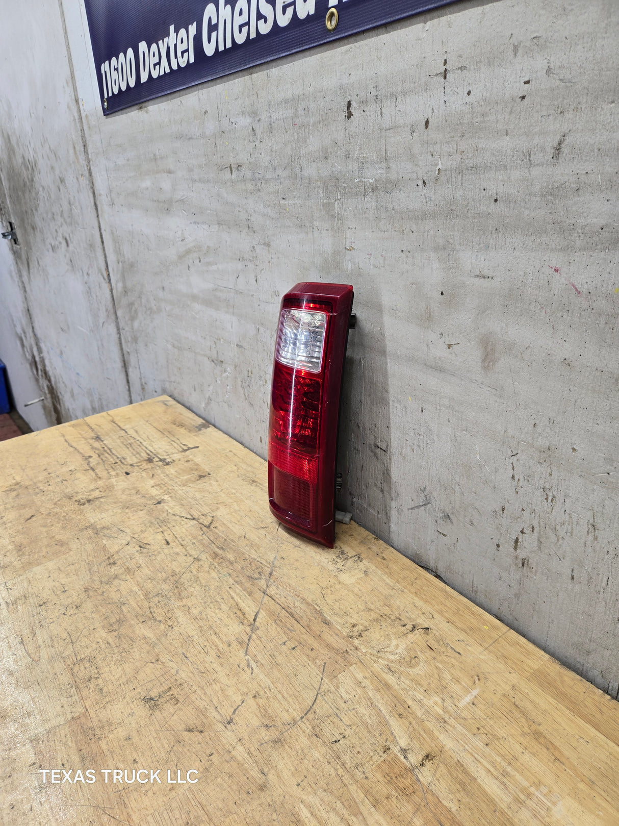 2008-2016 Ford Super Duty Driver Side Tail Light F250 F350 F450 F550