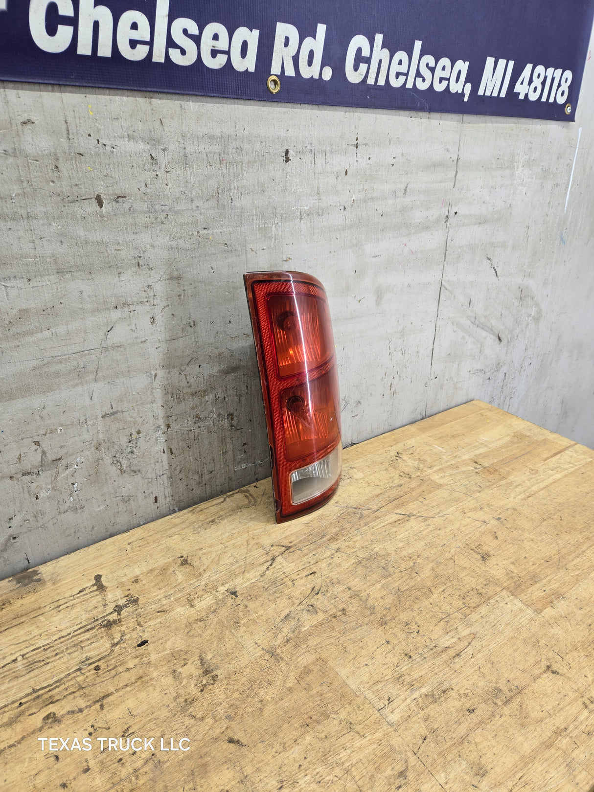 2003-2006 Dodge Ram 3rd Gen Passenger Side Tail Light