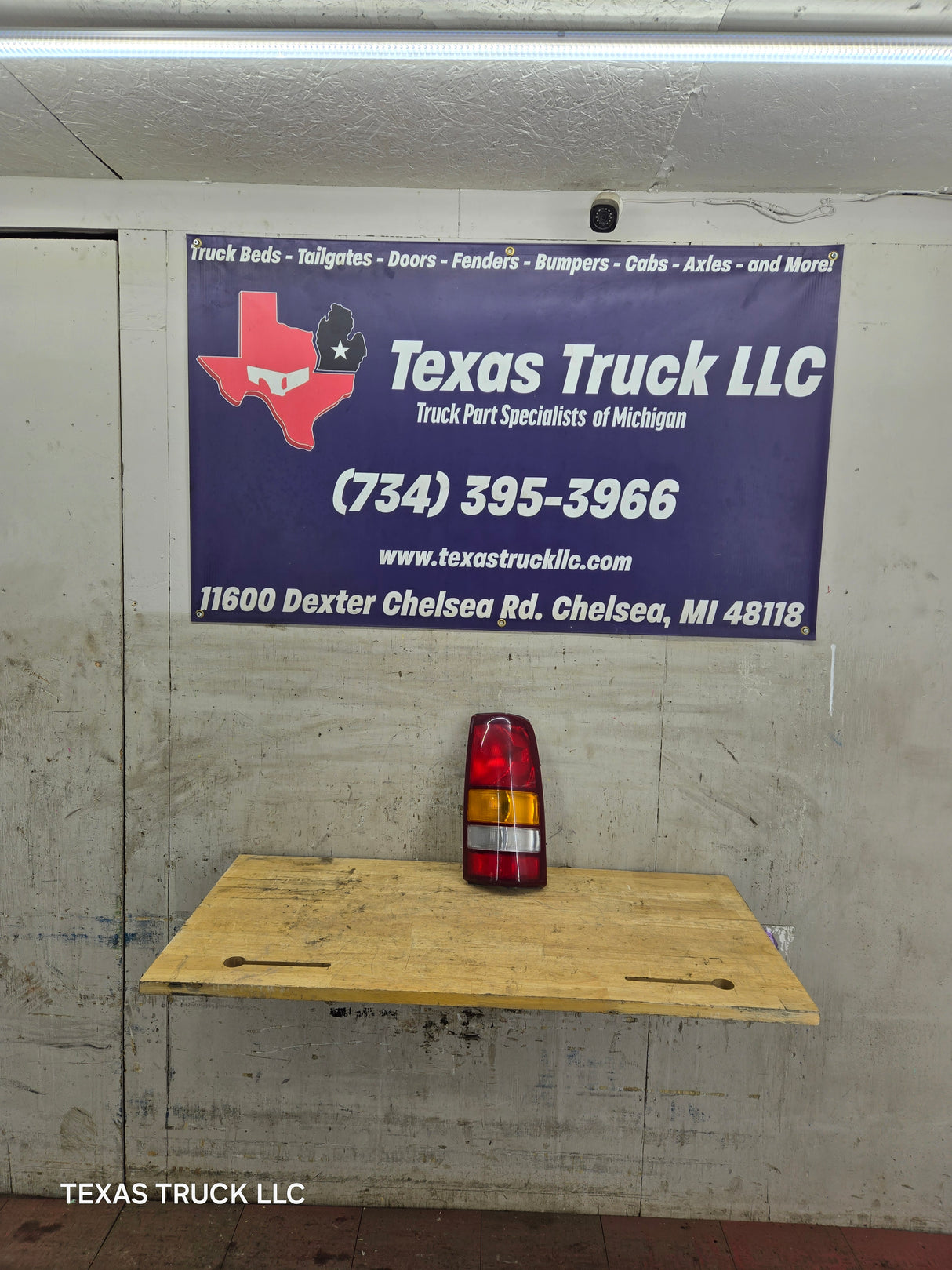 1999–2007 Chevrolet Silverado/GMC Sierra Passenger Side Tail Light