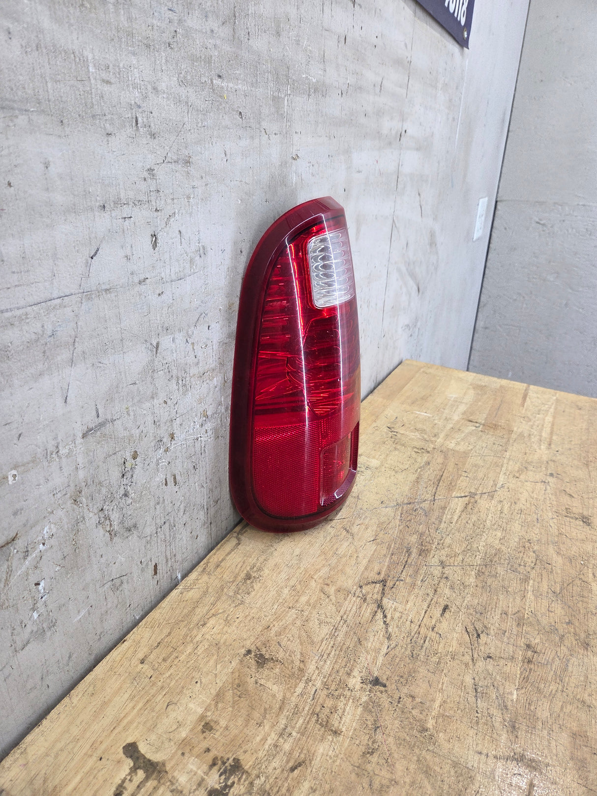 2008-2016 Ford Super Duty Driver Side Tail Light F250 F350 F450 F550