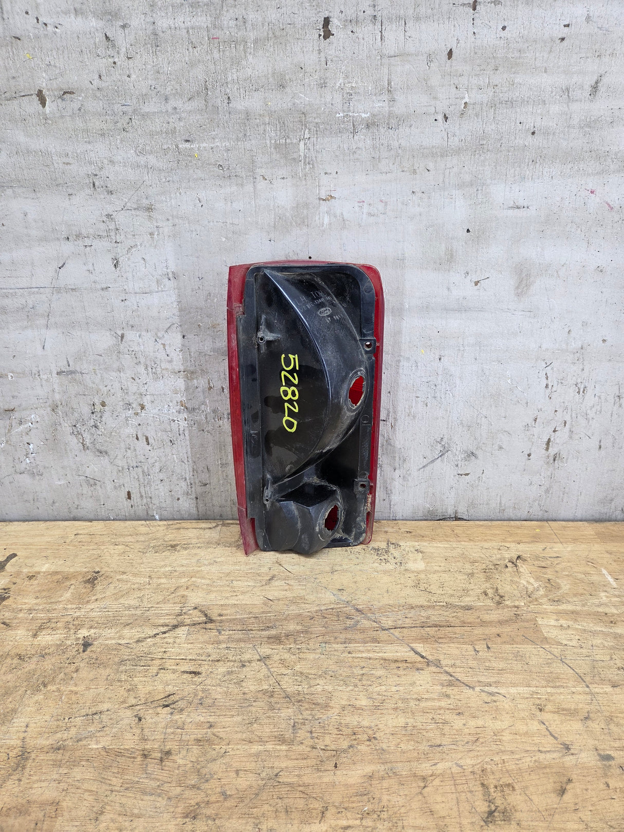 1987-1989 Ford Driver Side Tail Light F150 F250
