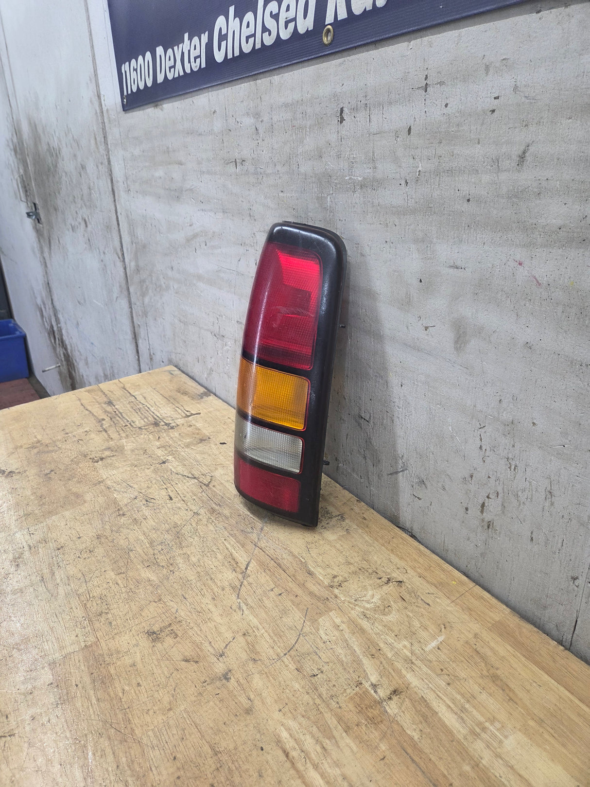 1999–2007 Chevrolet Silverado/GMC Sierra Passenger Side Tail Light
