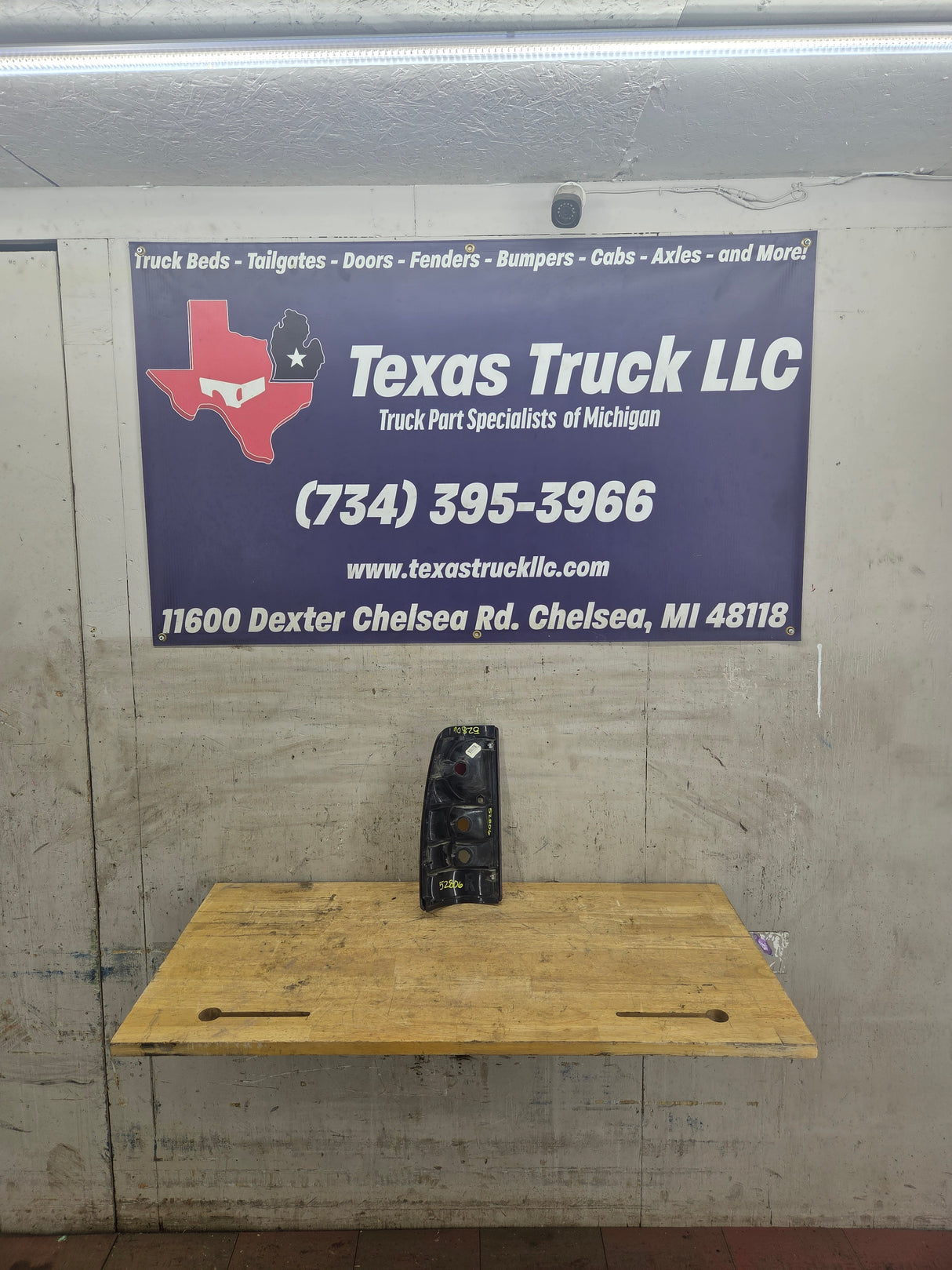 1999–2007 Chevrolet Silverado/GMC Sierra Passenger Side Tail Light
