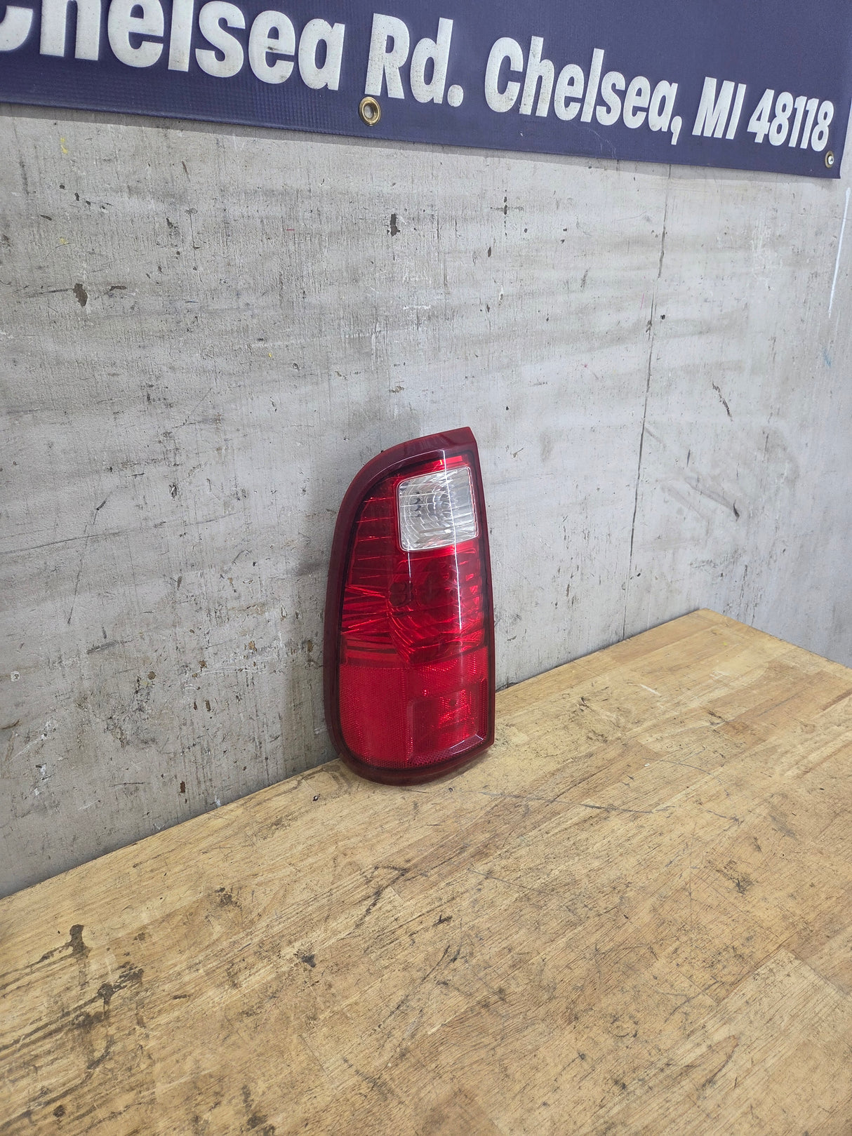 2008-2016 Ford Super Duty Driver Side Tail Light F250 F350 F450 F550