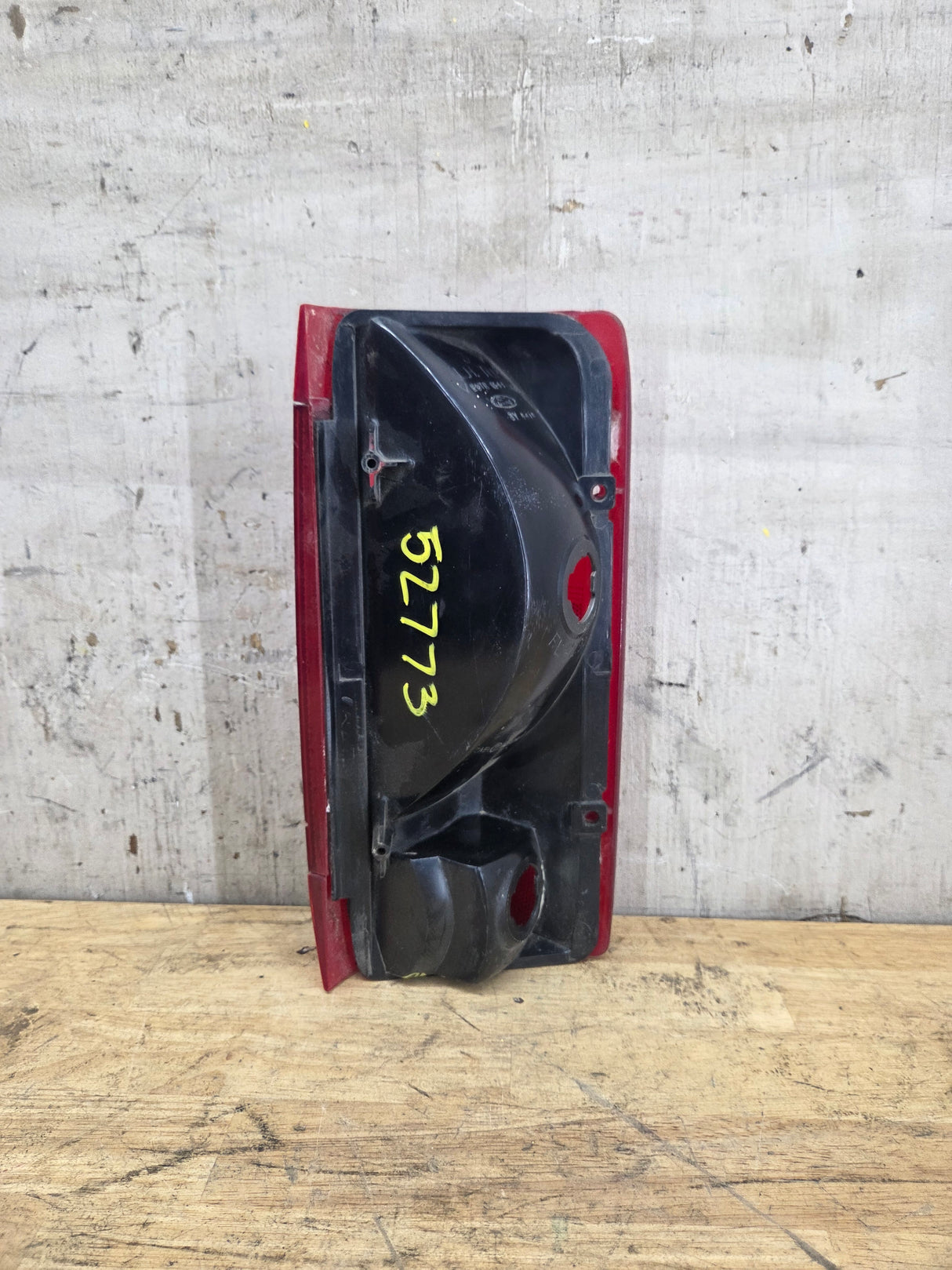 1987-1989 Ford Driver Side Tail Light F150 F250