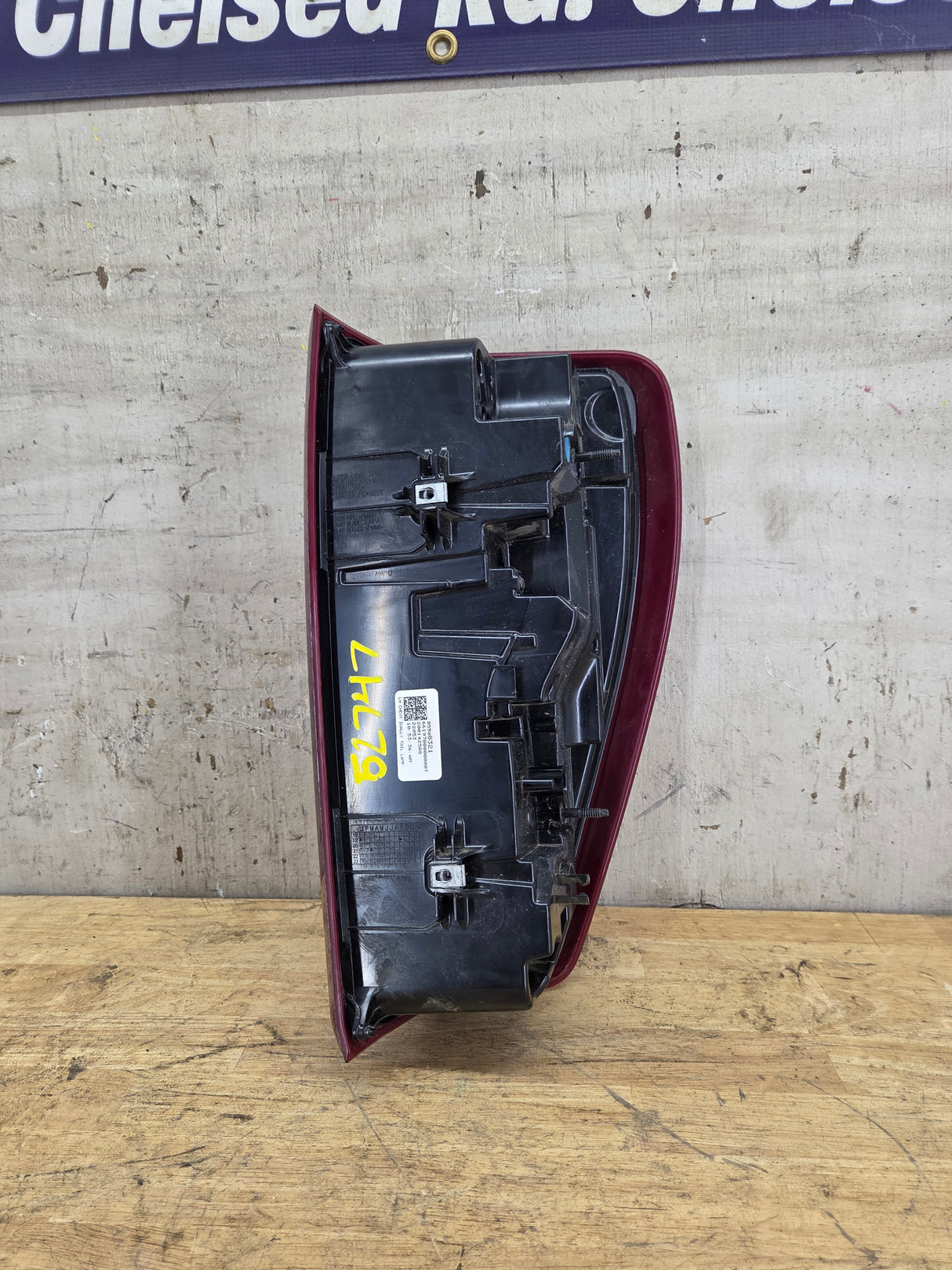 2020-2026 Chevy Silverado 3500HD Dually Driver Side Tail Light 85588321