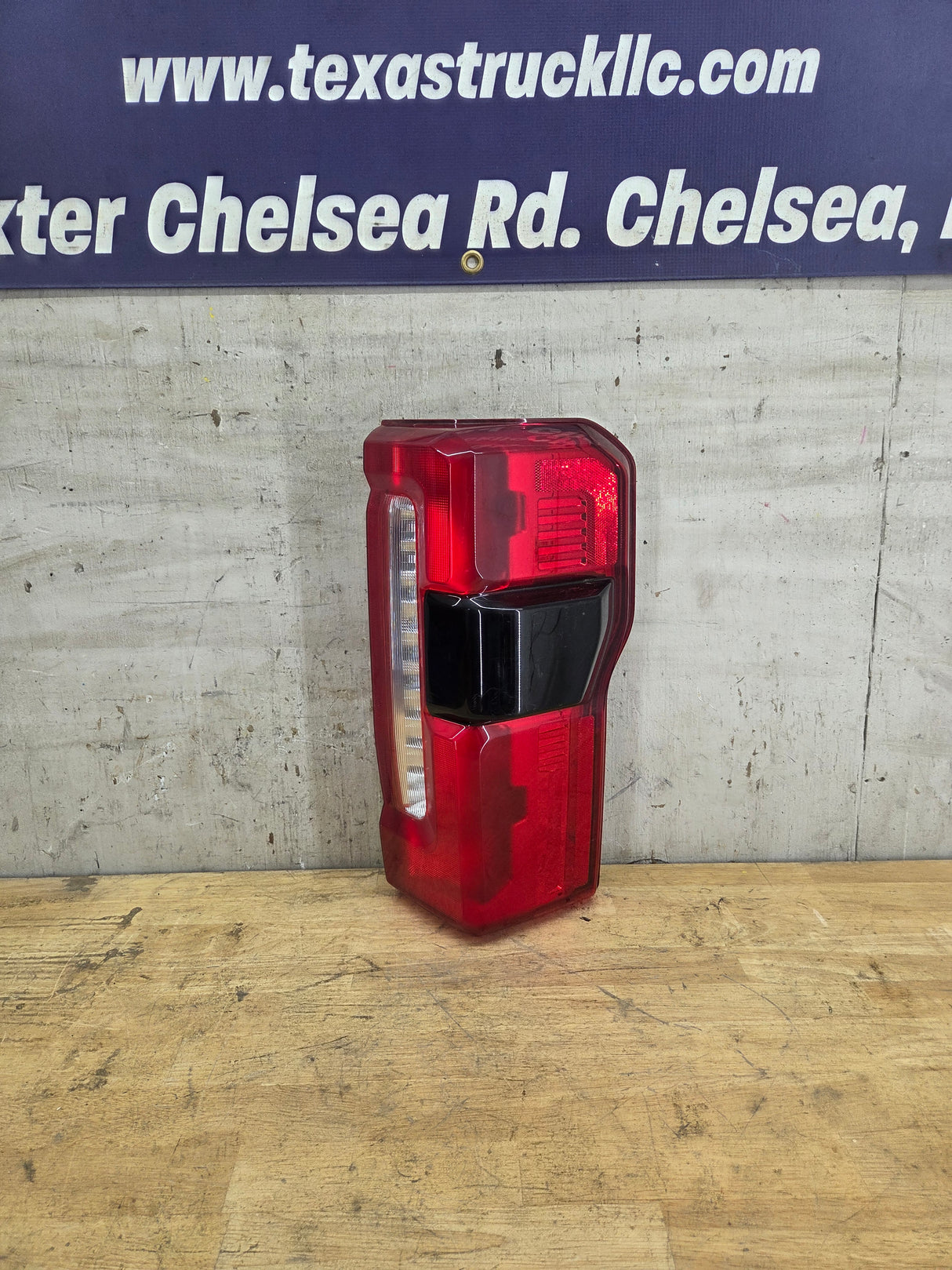 2023-2026 Ford Super Duty Passenger Side Tail Light W/Bliss PC3B-13B504-BJ F250 F350 F450