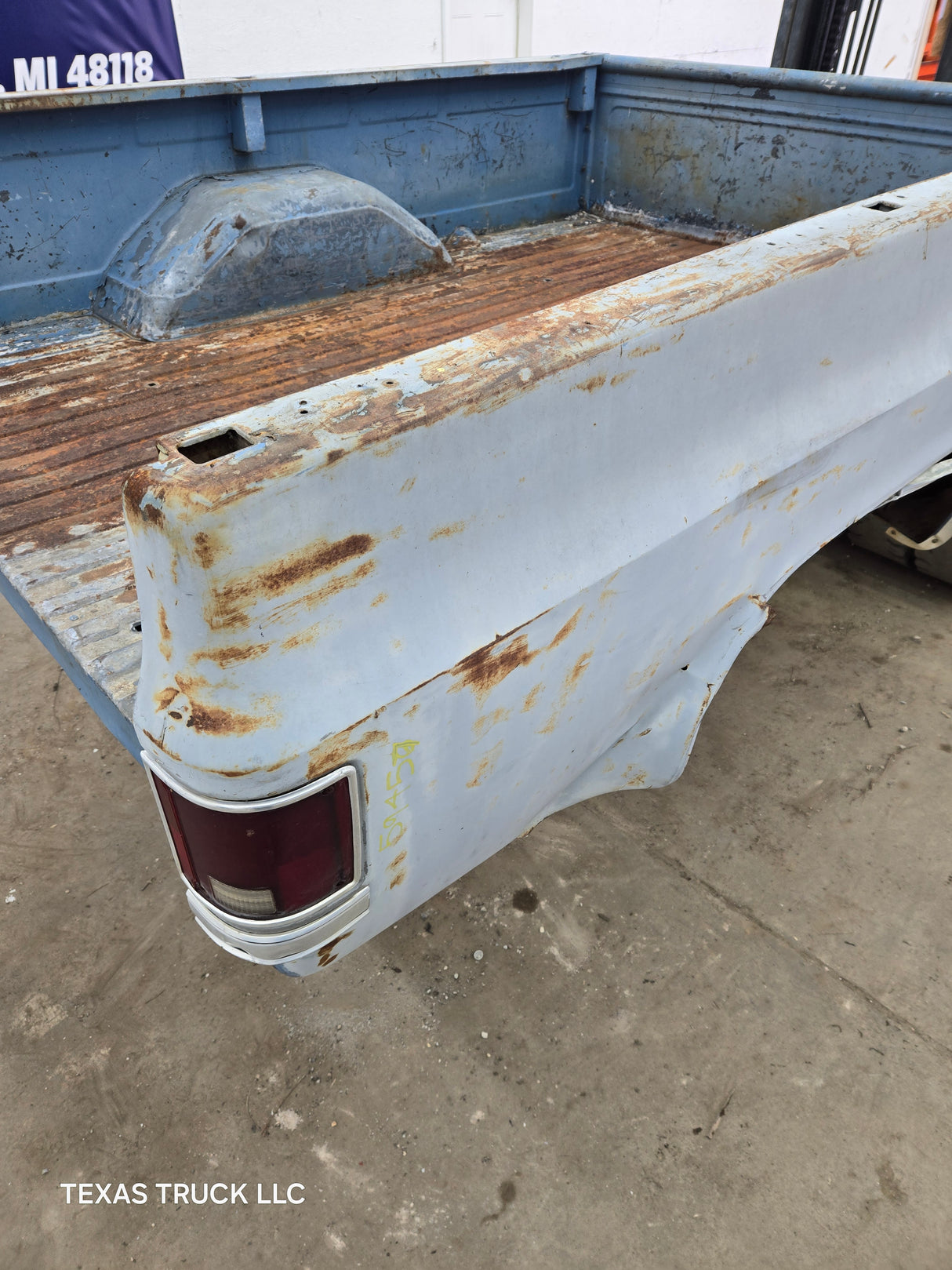 1979-1987 Chevrolet / GMC Square Body 8' Long Bed C10 C15 C20 C25 C35 K10 K15 K20 K25 K35