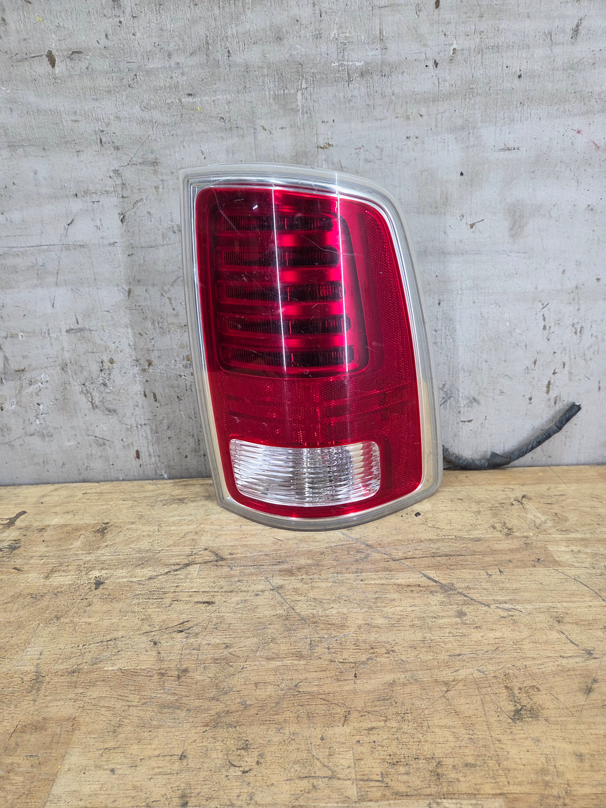 2013-2018 Dodge Ram 4th Gen 1500 2500 3500 RH Passenger Side Tail Light