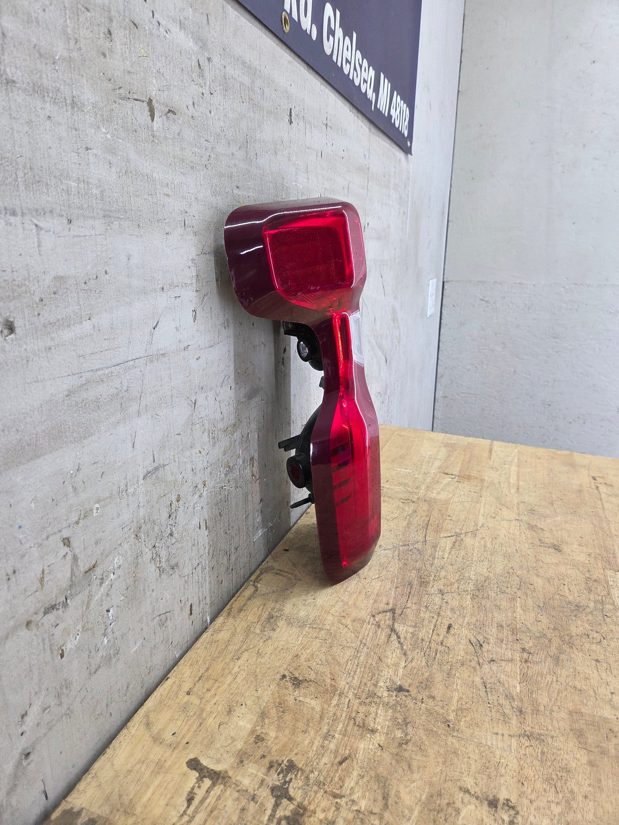 2019-2026 Chevy Silverado Driver Side Halogen Tail Light 84976462